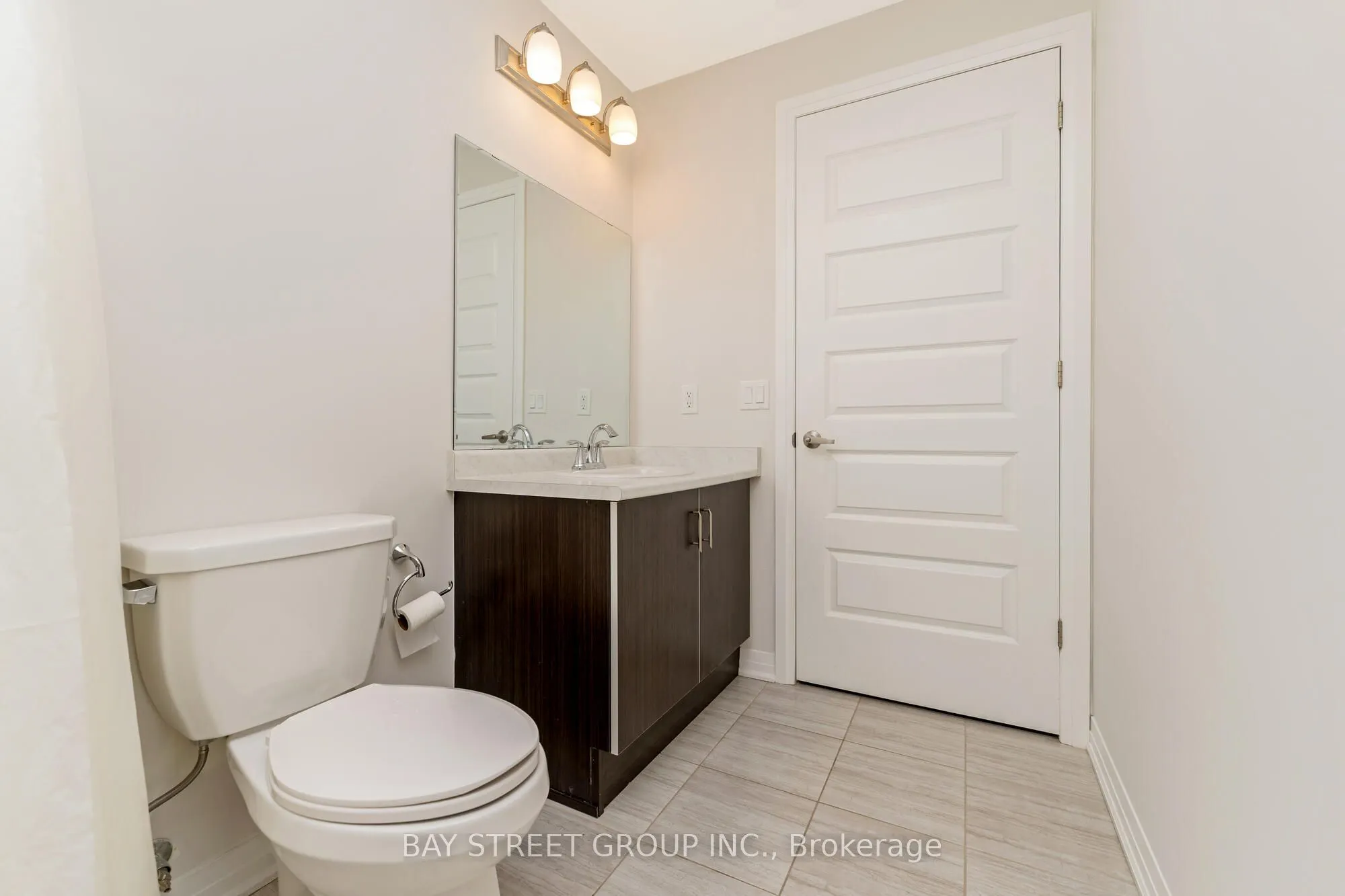 128 Grovewood Common, #523