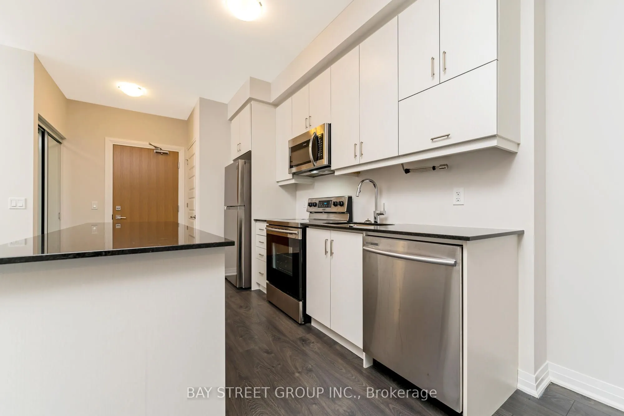 128 Grovewood Common, #523
