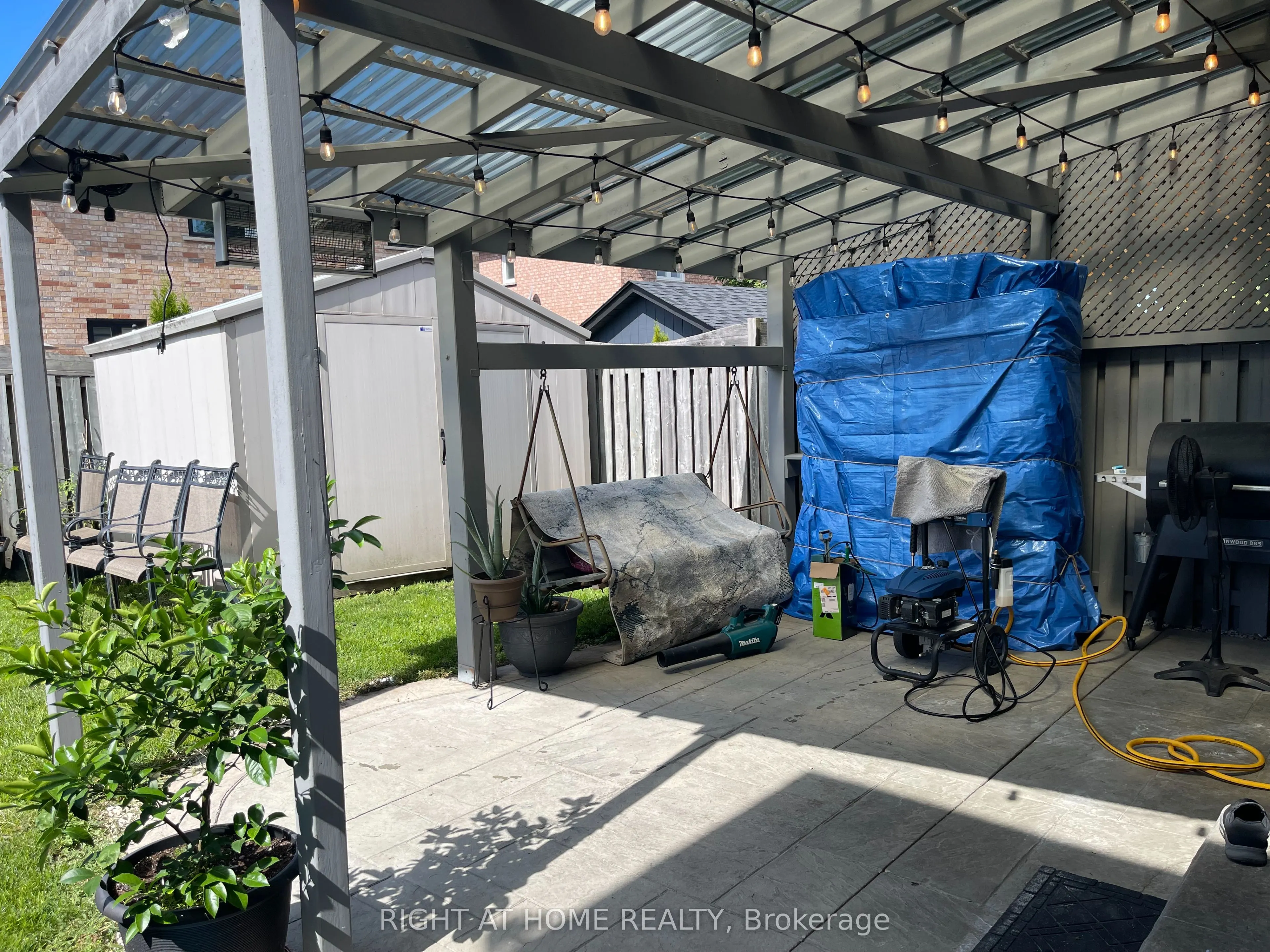 18 Archbury Circle