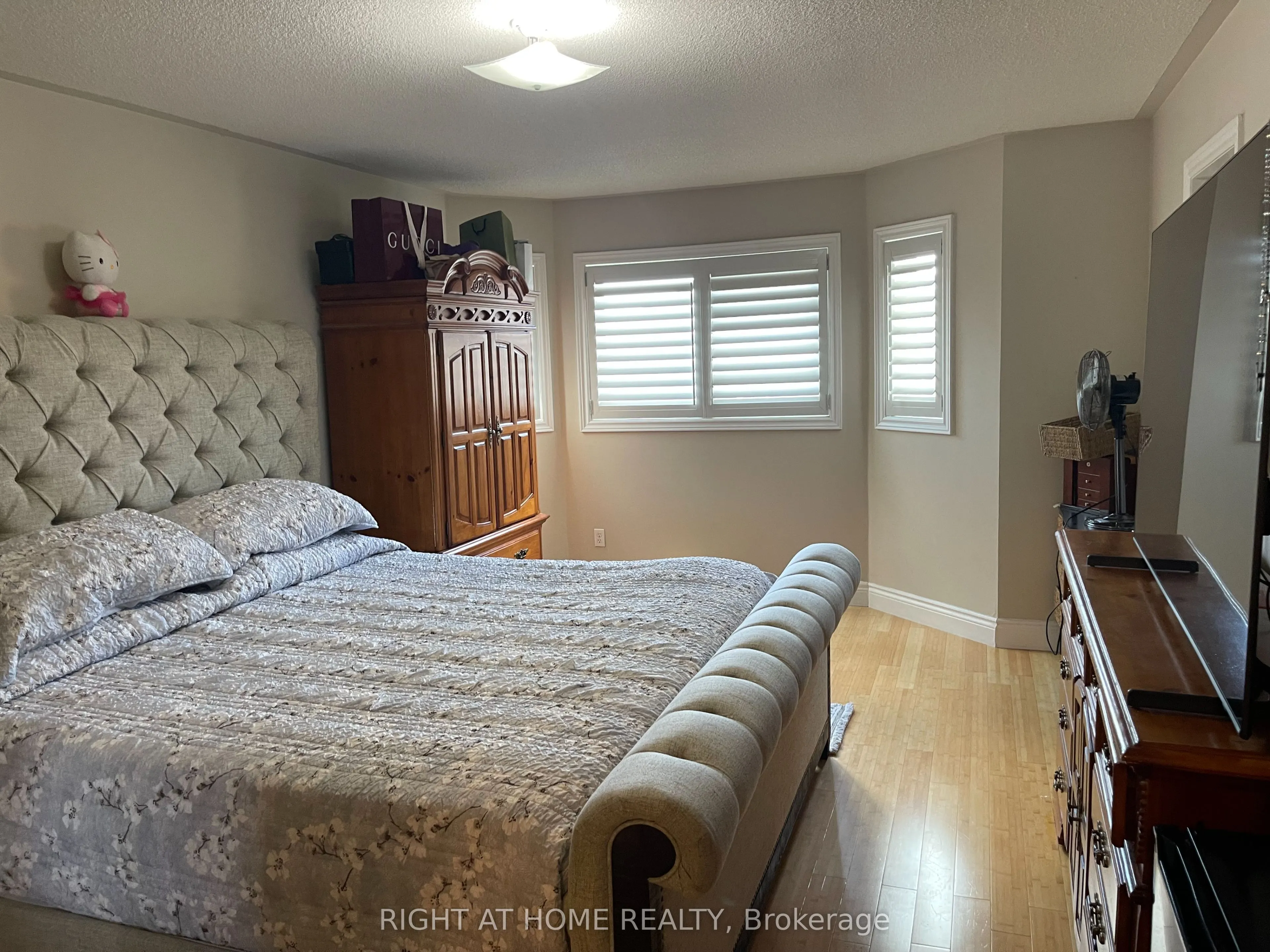 18 Archbury Circle