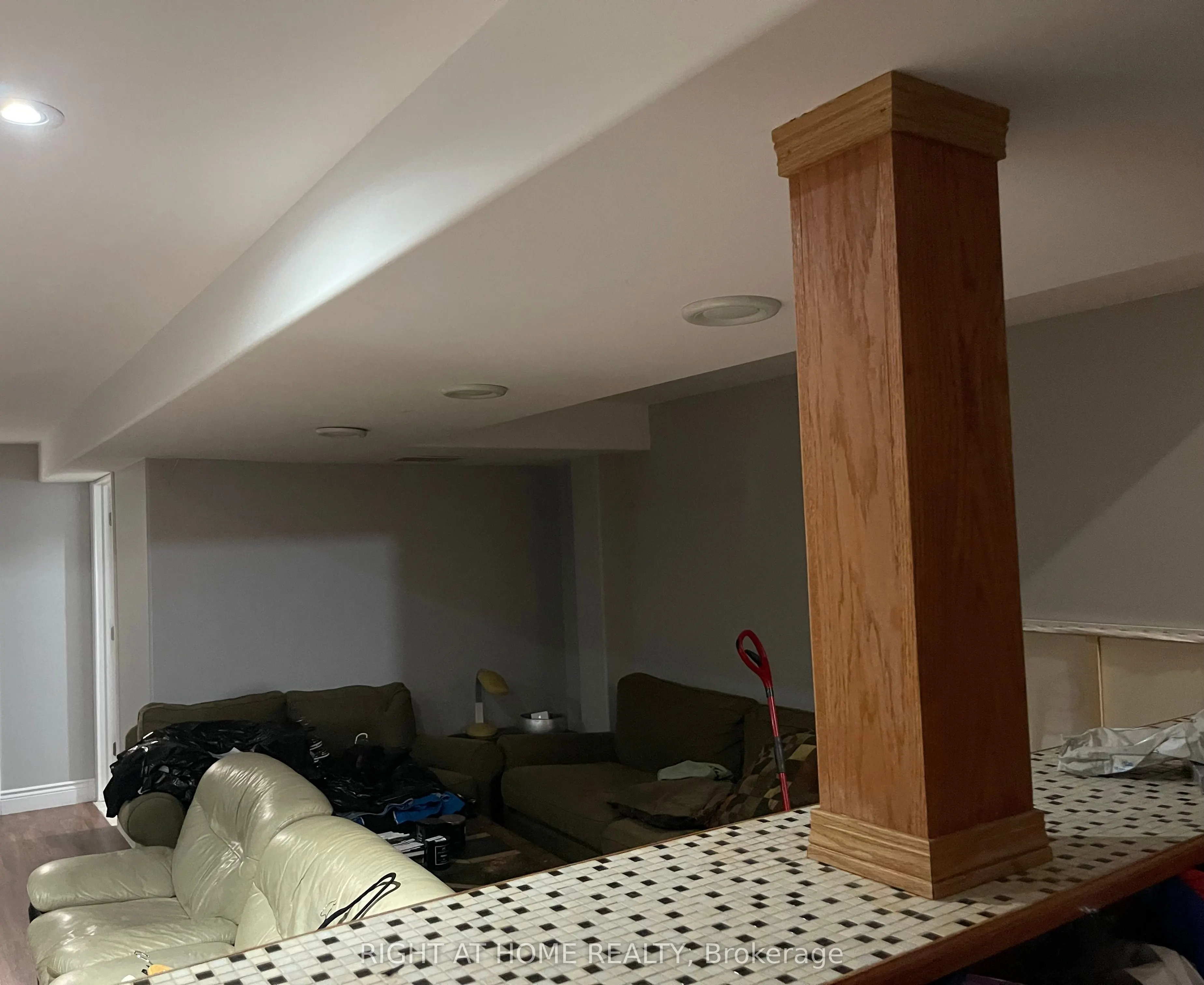 18 Archbury Circle