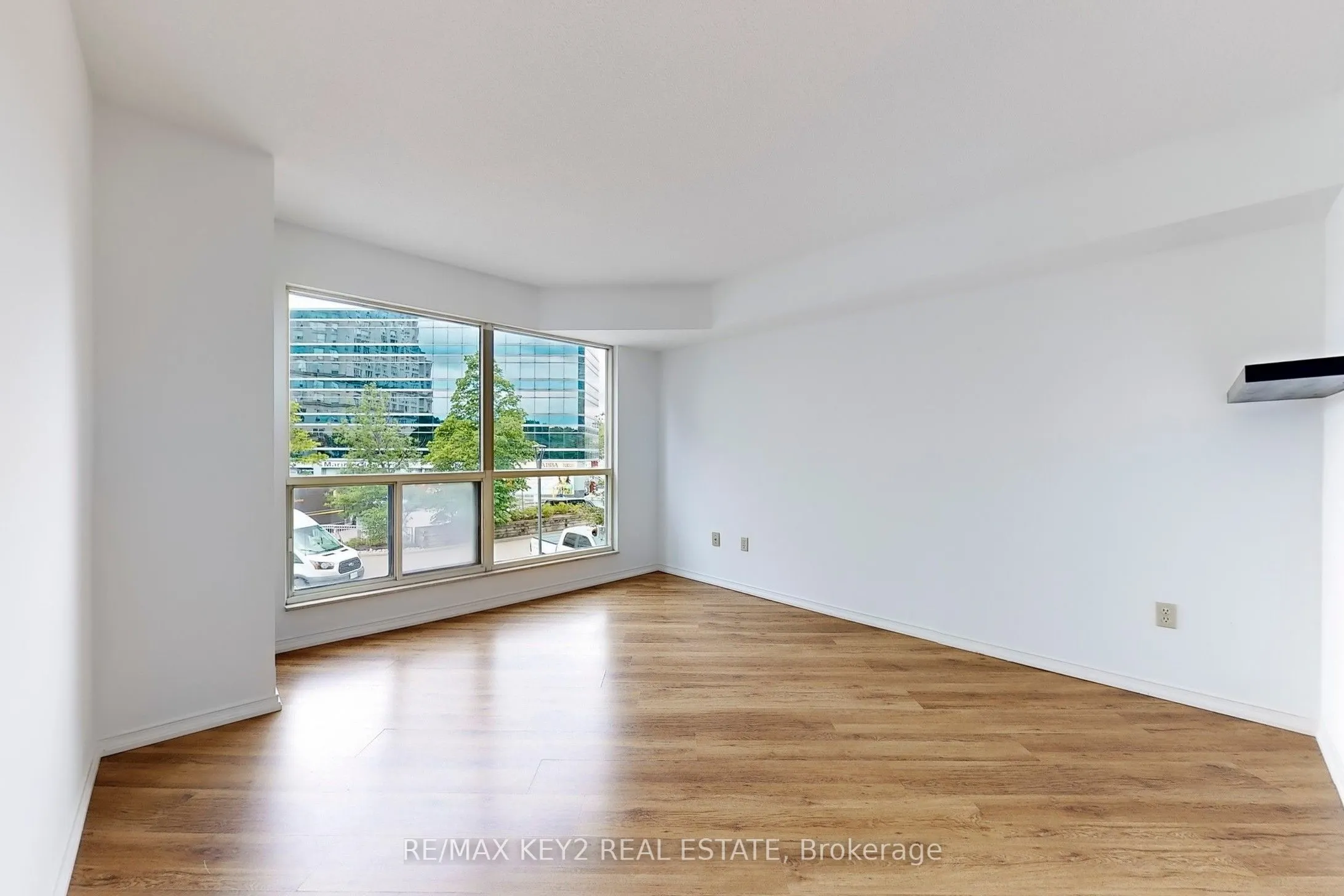 2269 Lake Shore Boulevard W, #210