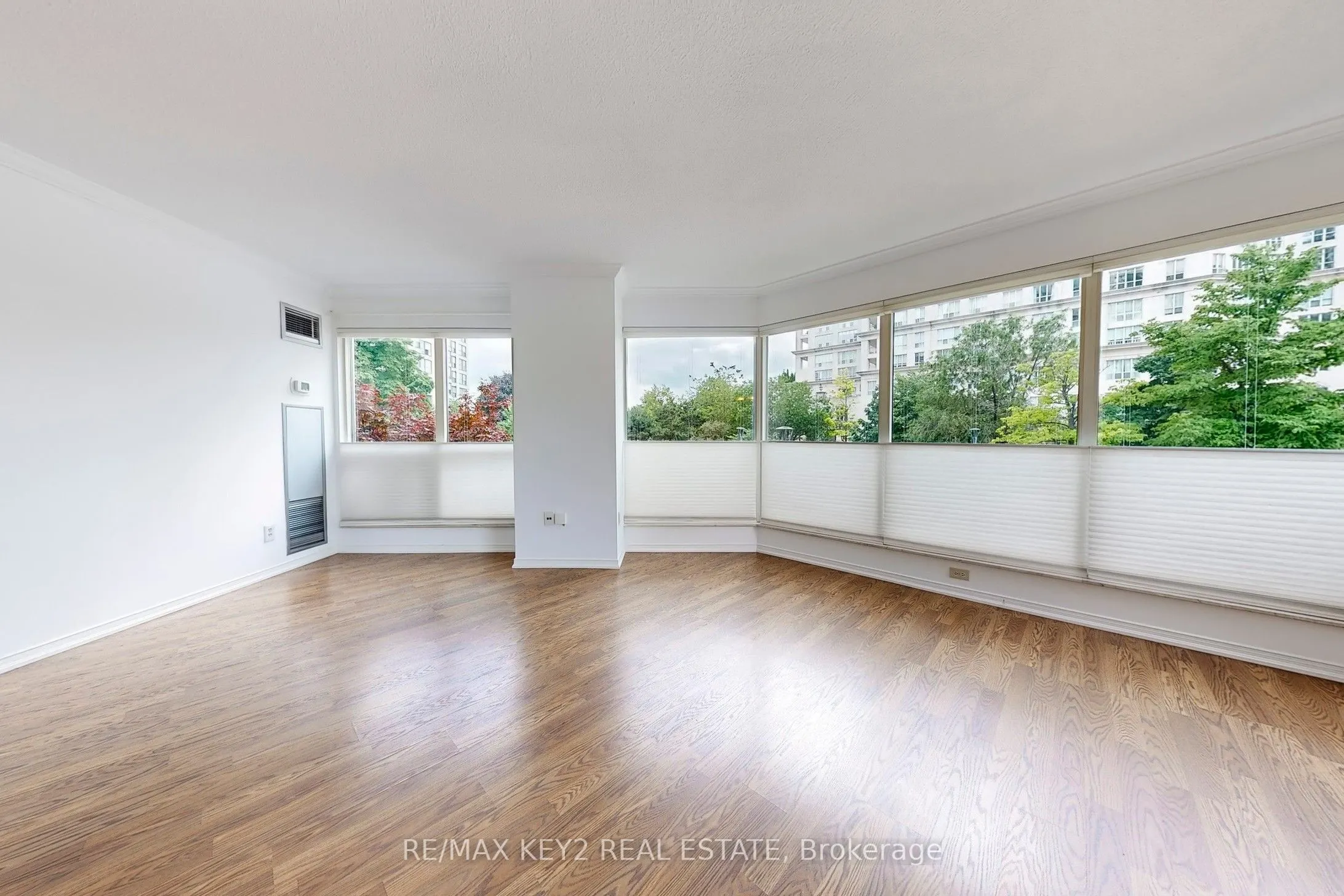 2269 Lake Shore Boulevard W, #210