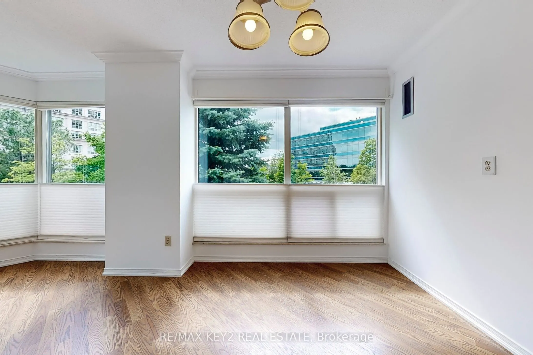2269 Lake Shore Boulevard W, #210