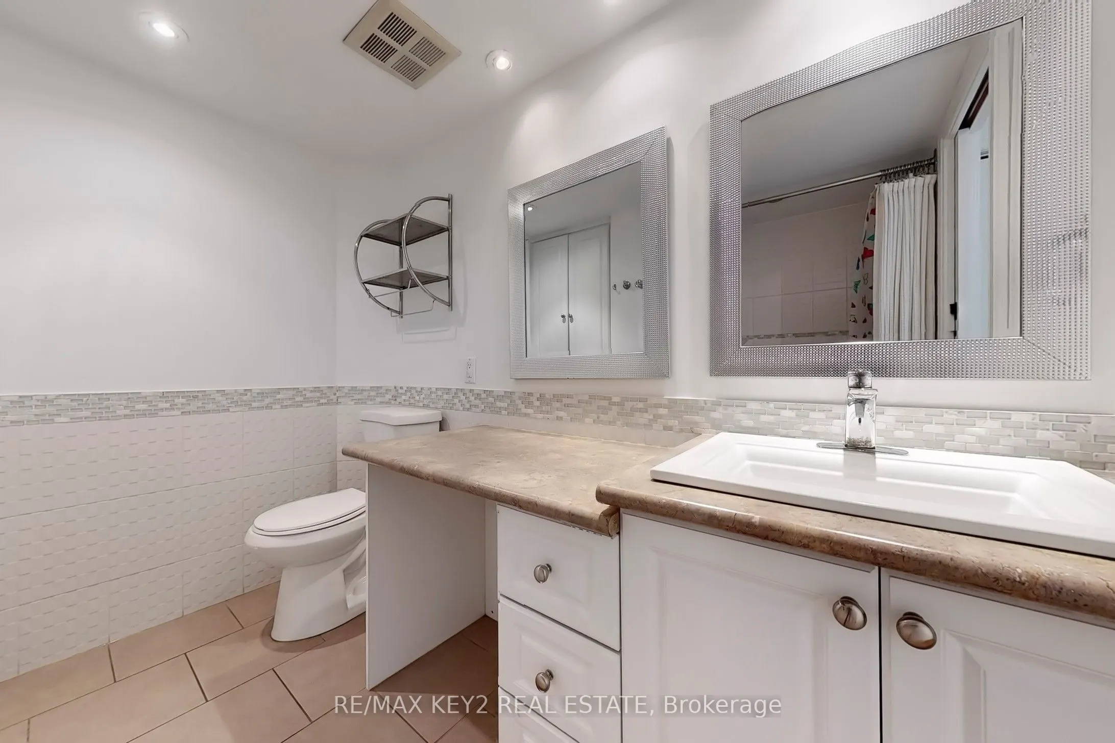 2269 Lake Shore Boulevard W, #210