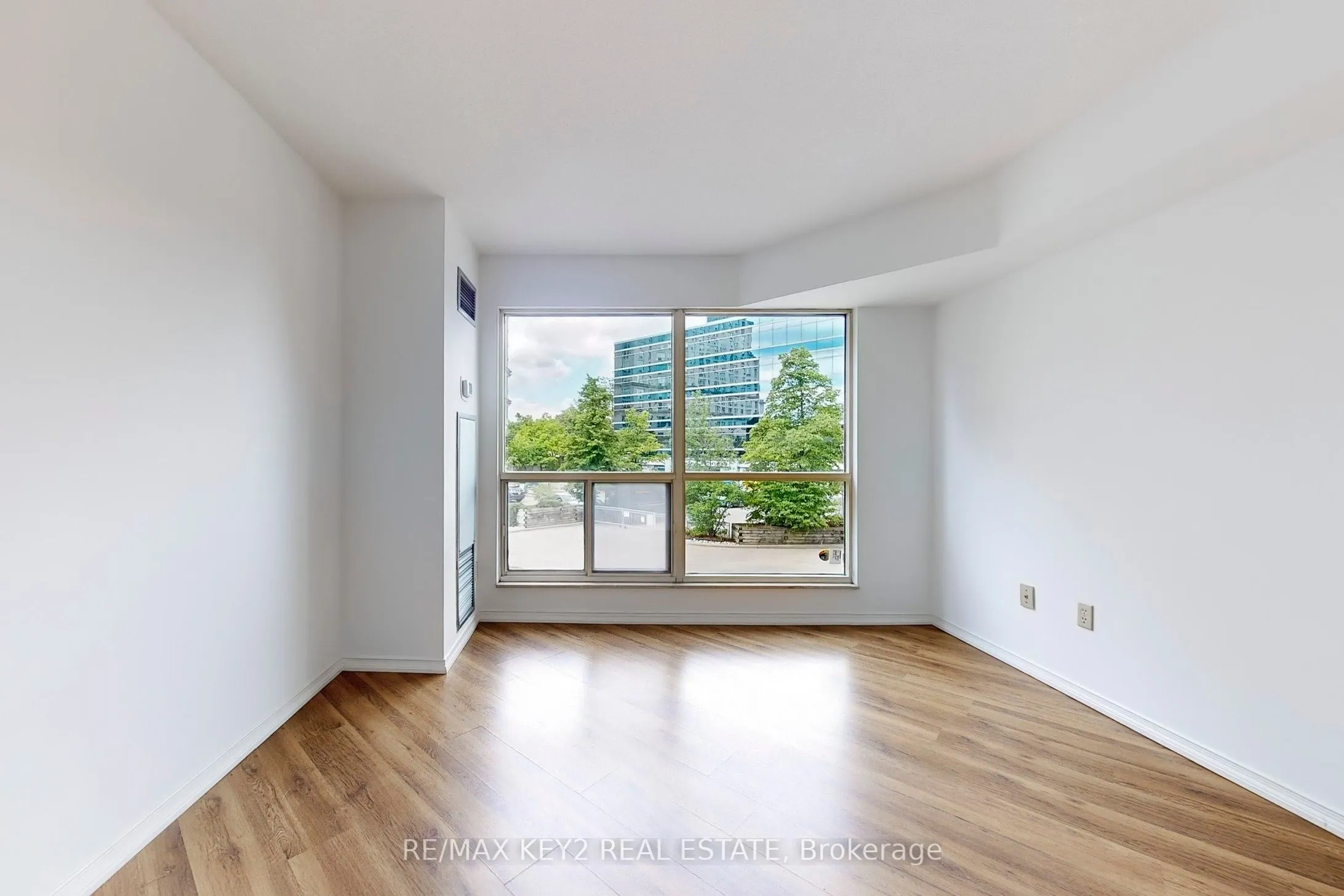 2269 Lake Shore Boulevard W, #210