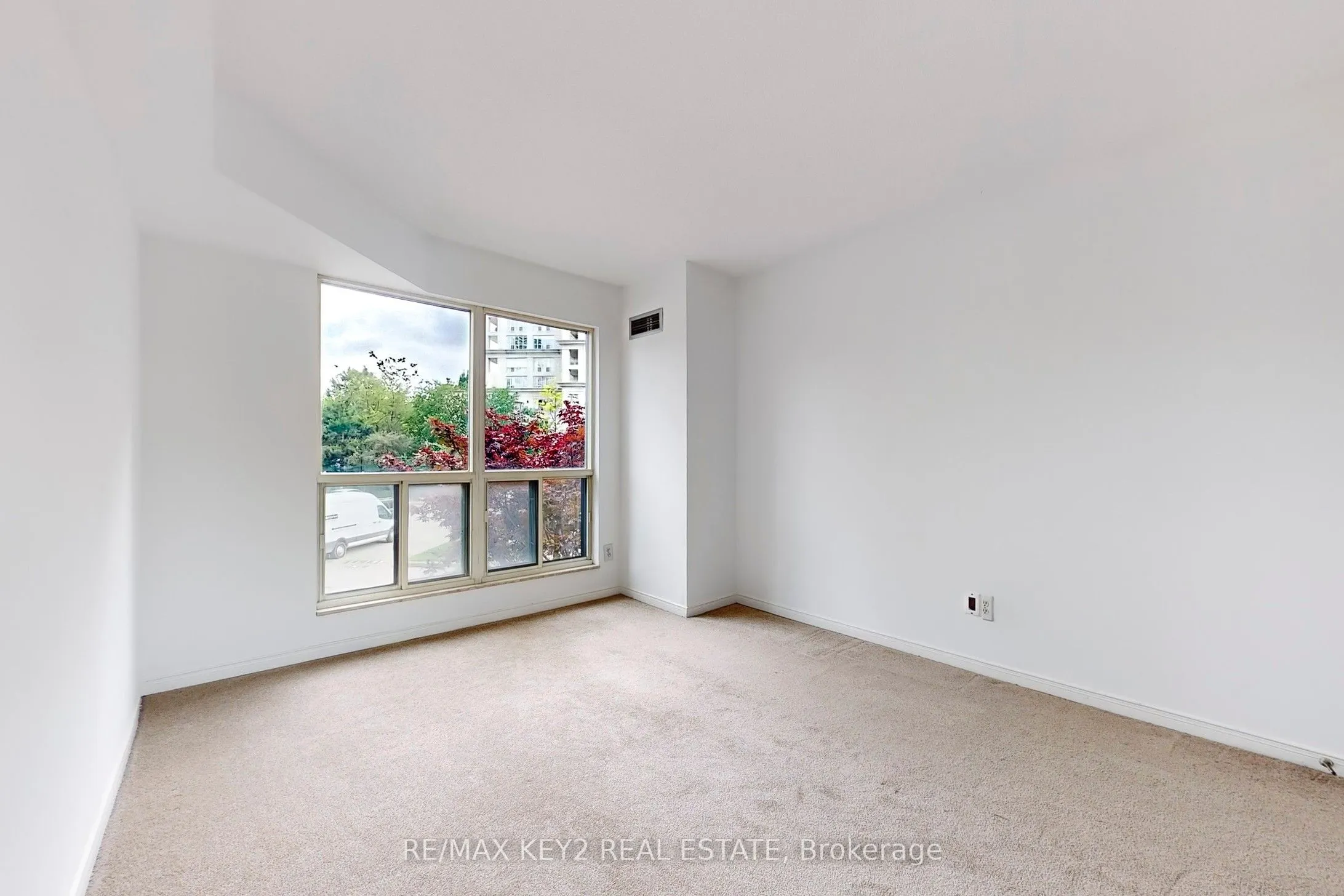 2269 Lake Shore Boulevard W, #210