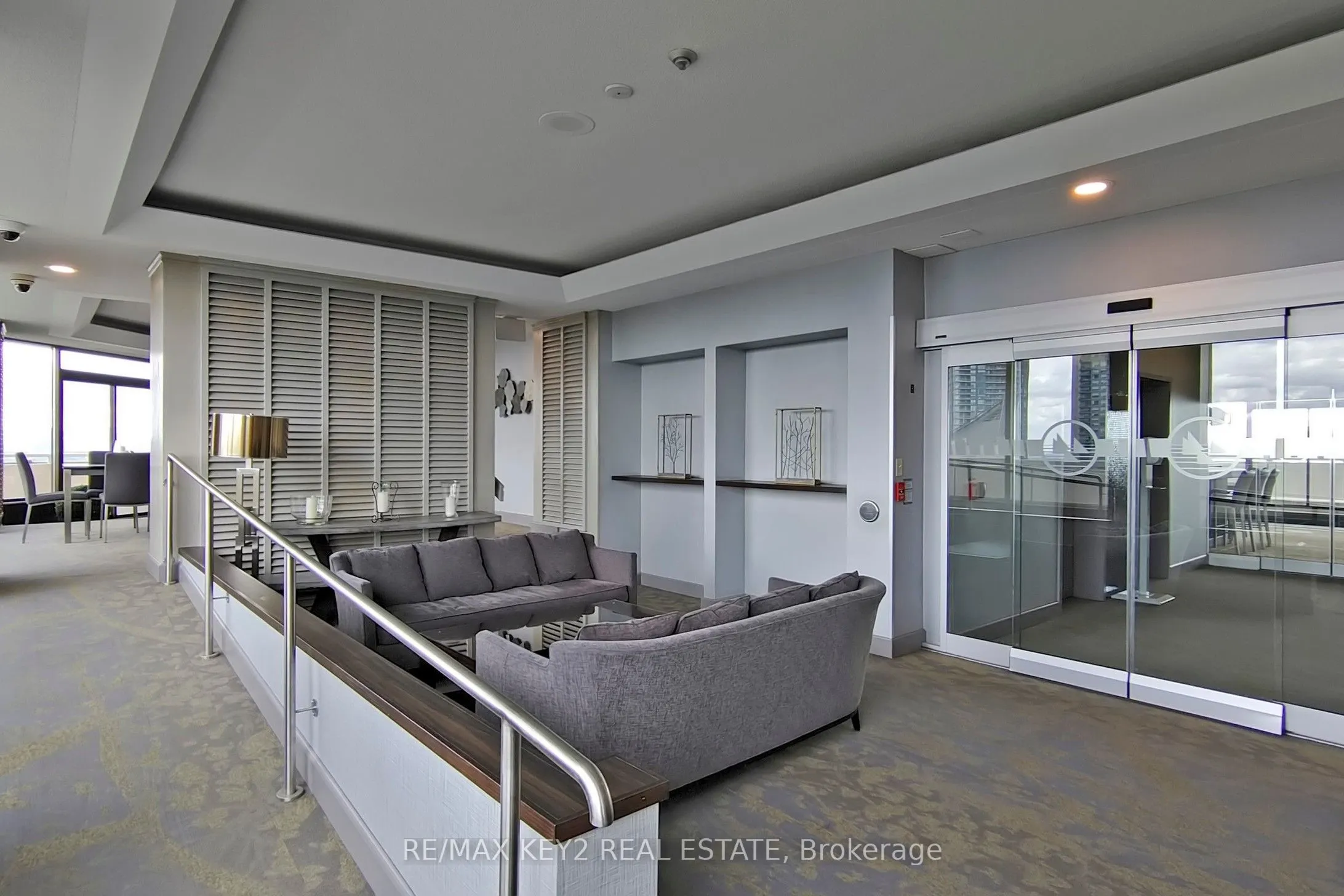 2269 Lake Shore Boulevard W, #210