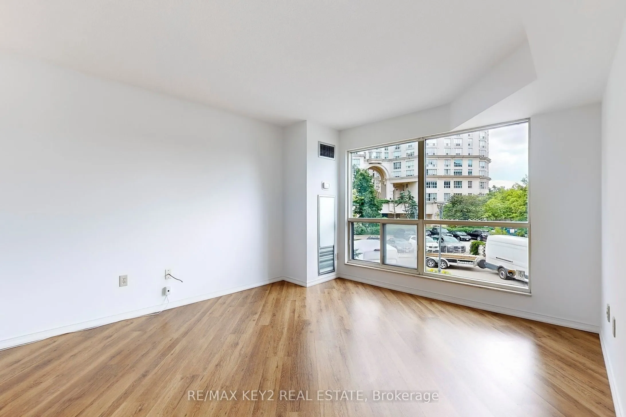 2269 Lake Shore Boulevard W, #210