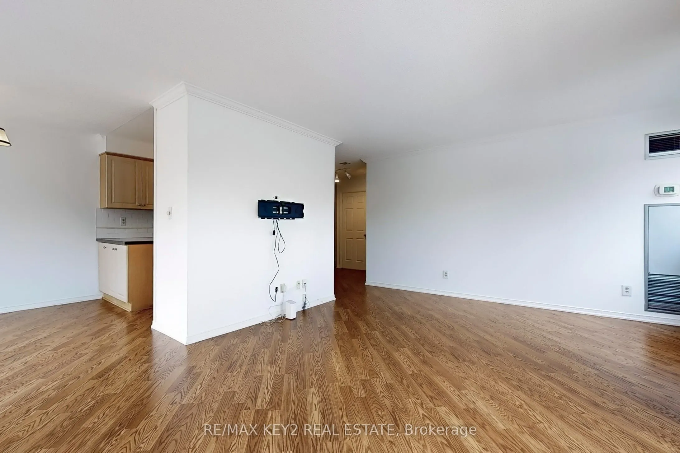 2269 Lake Shore Boulevard W, #210