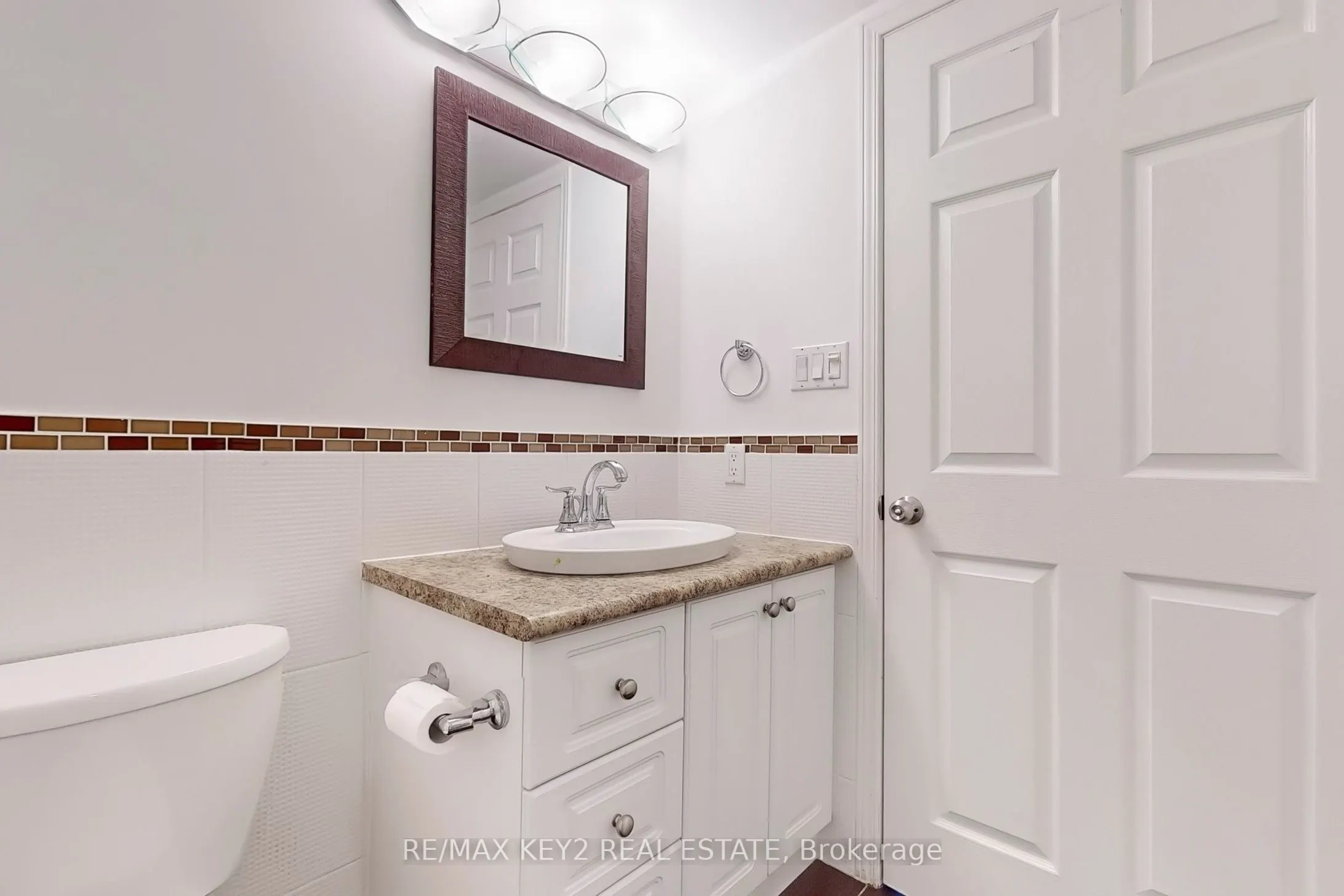 2269 Lake Shore Boulevard W, #210