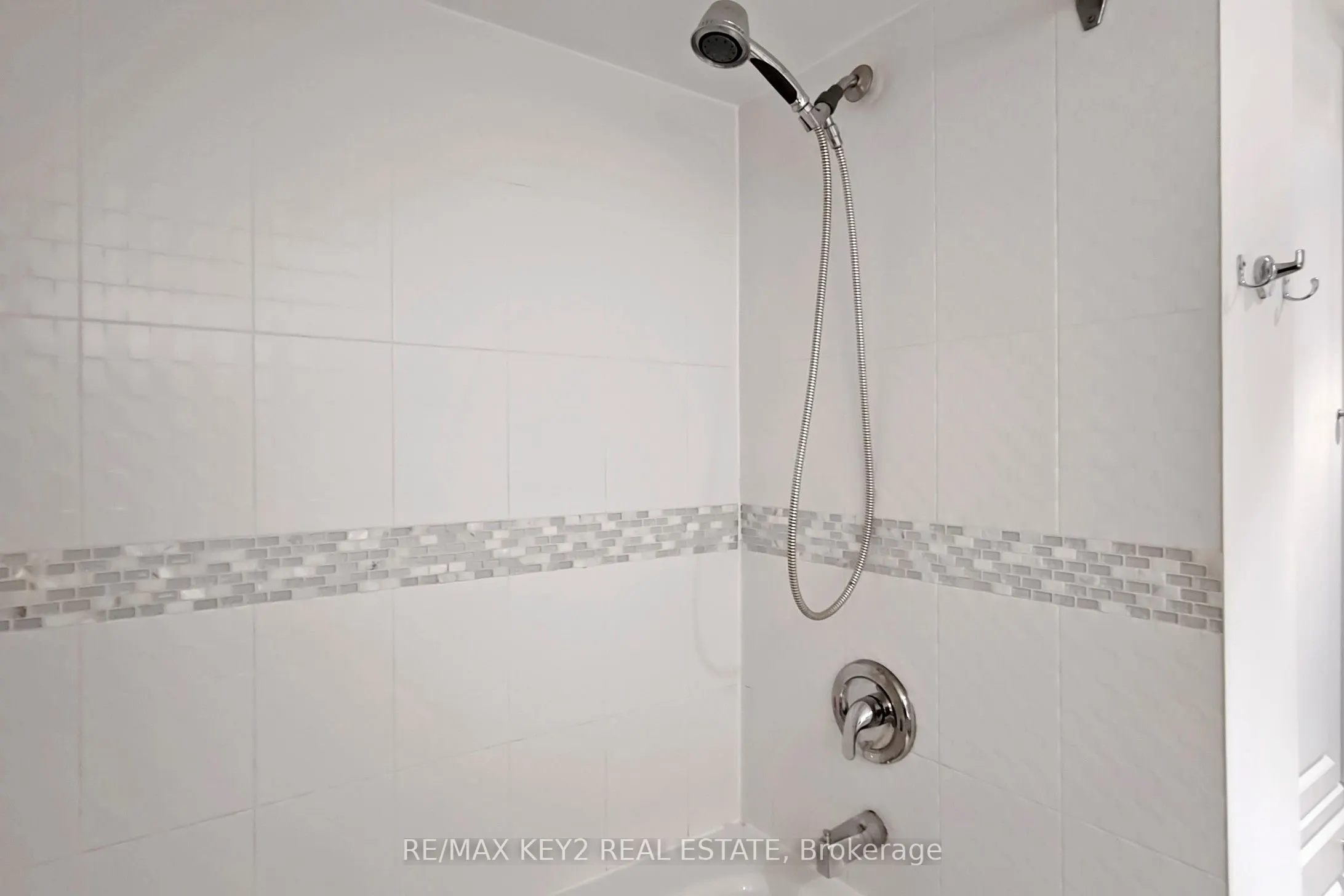 2269 Lake Shore Boulevard W, #210