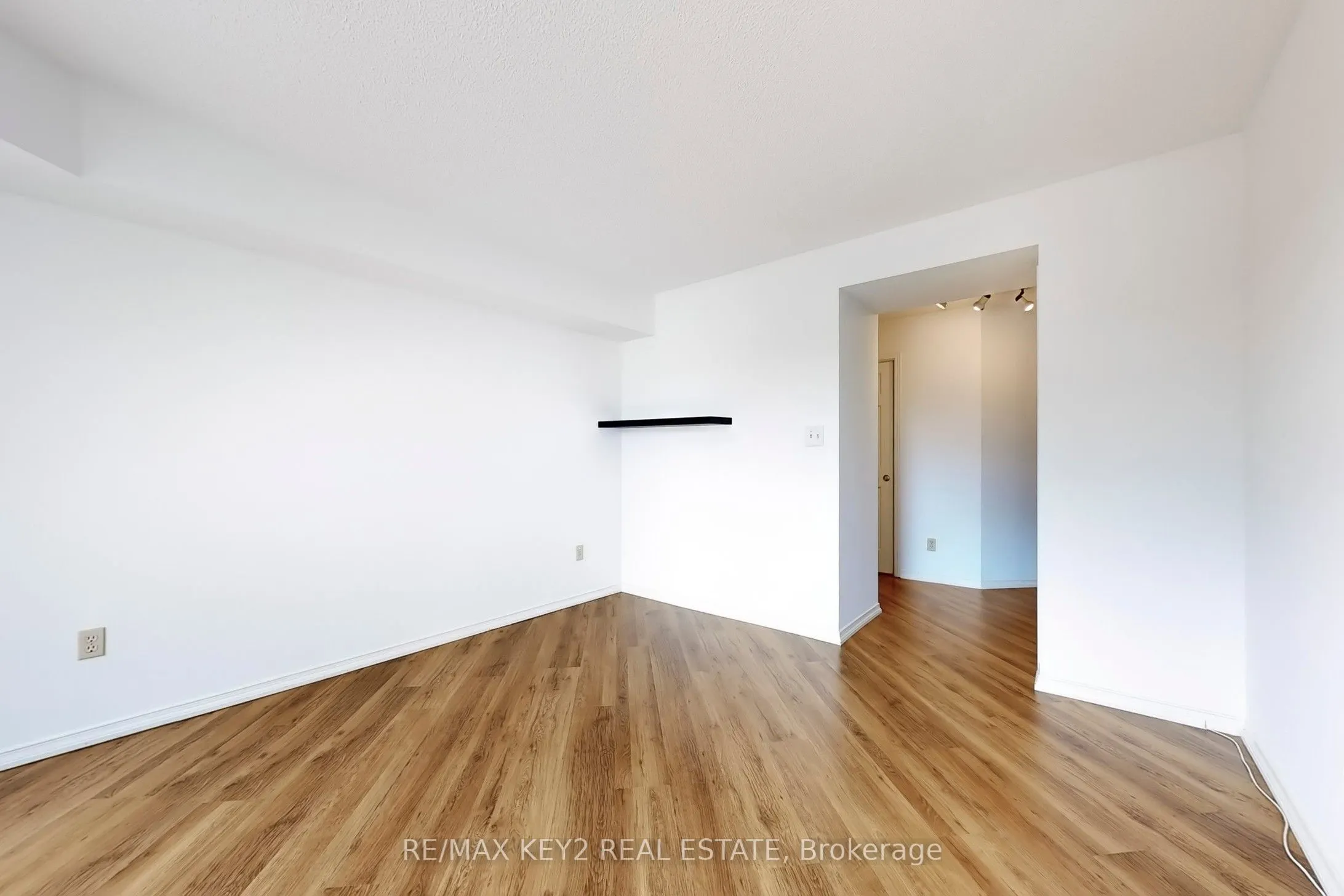 2269 Lake Shore Boulevard W, #210