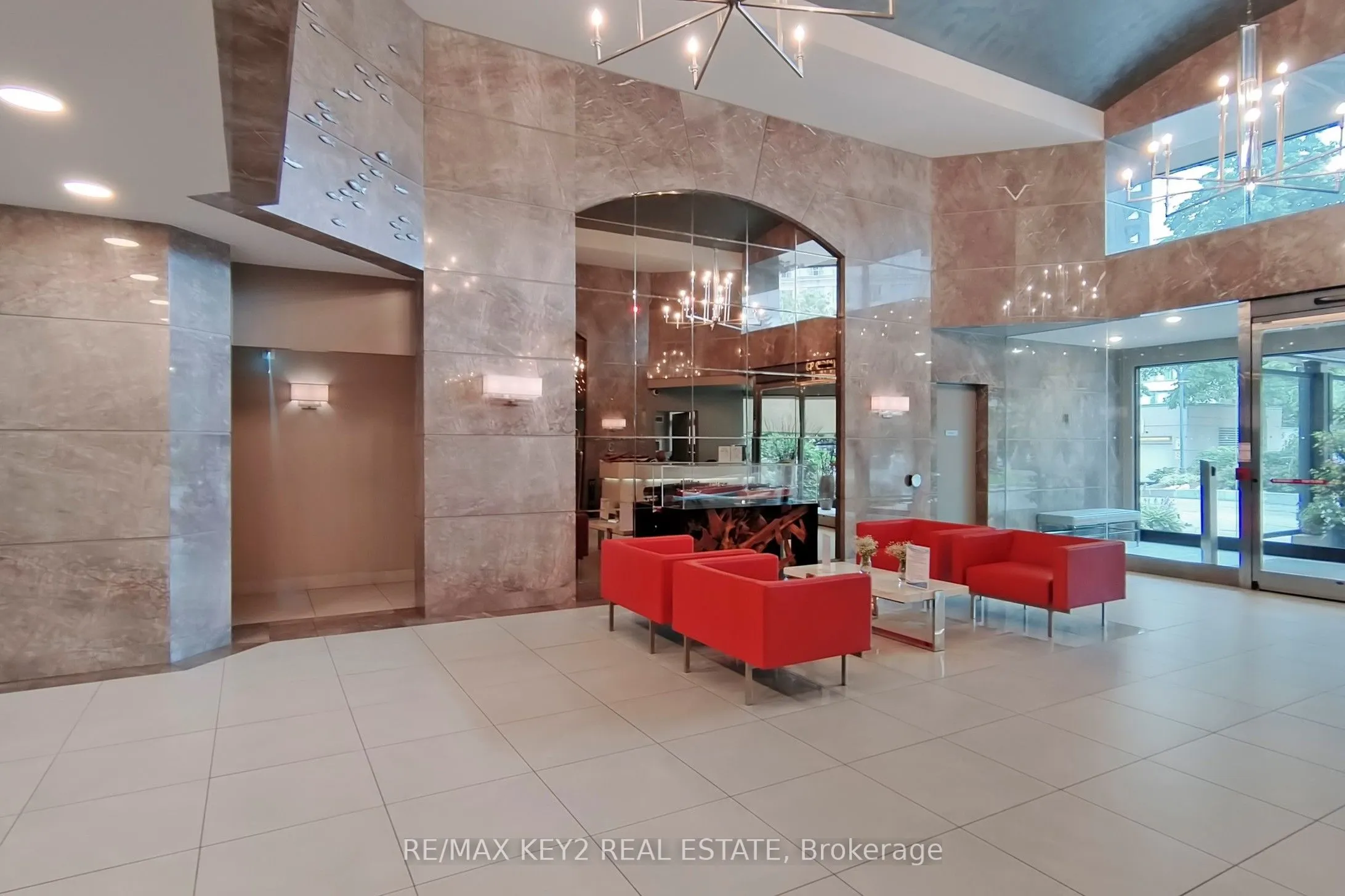 2269 Lake Shore Boulevard W, #210