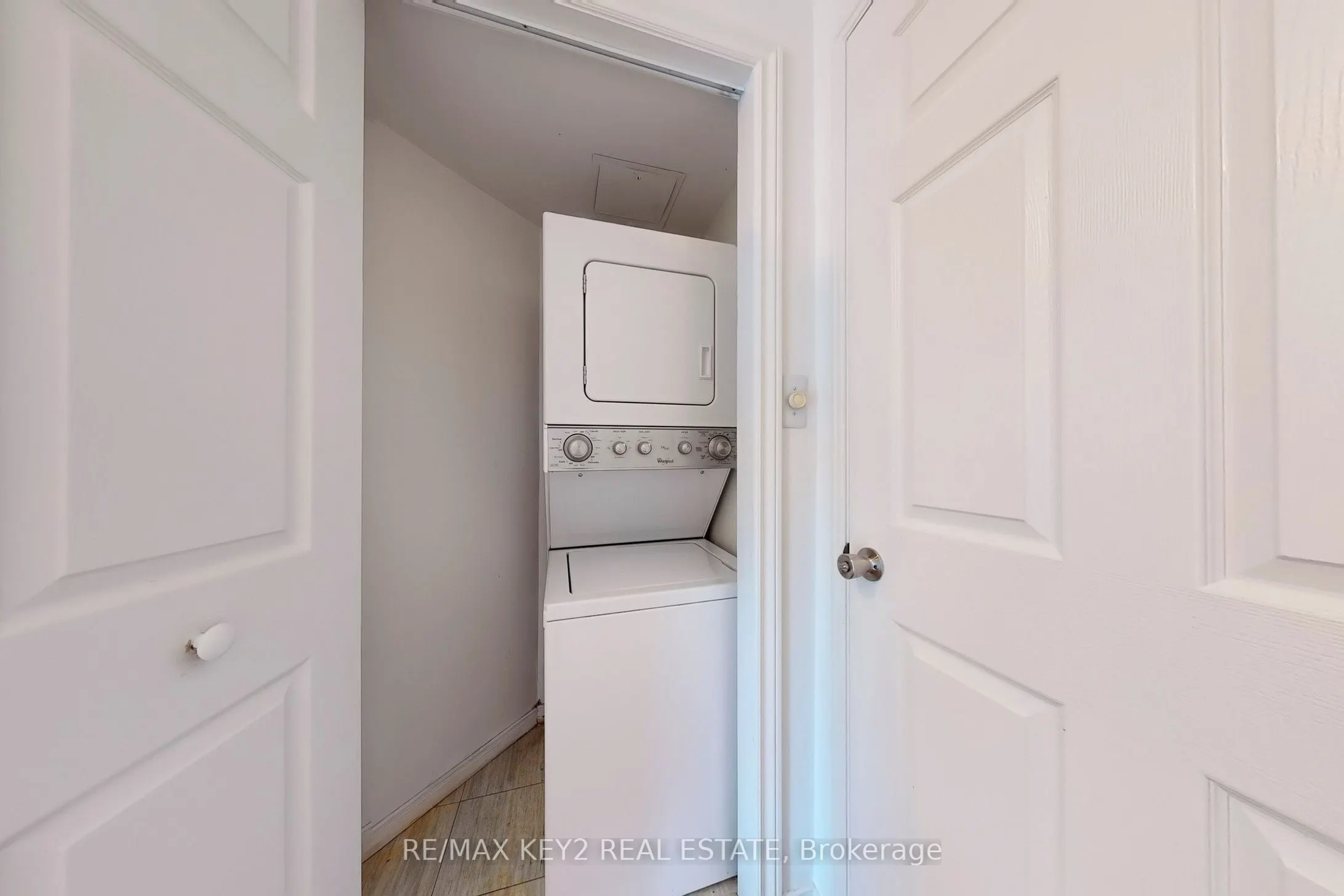 2269 Lake Shore Boulevard W, #210