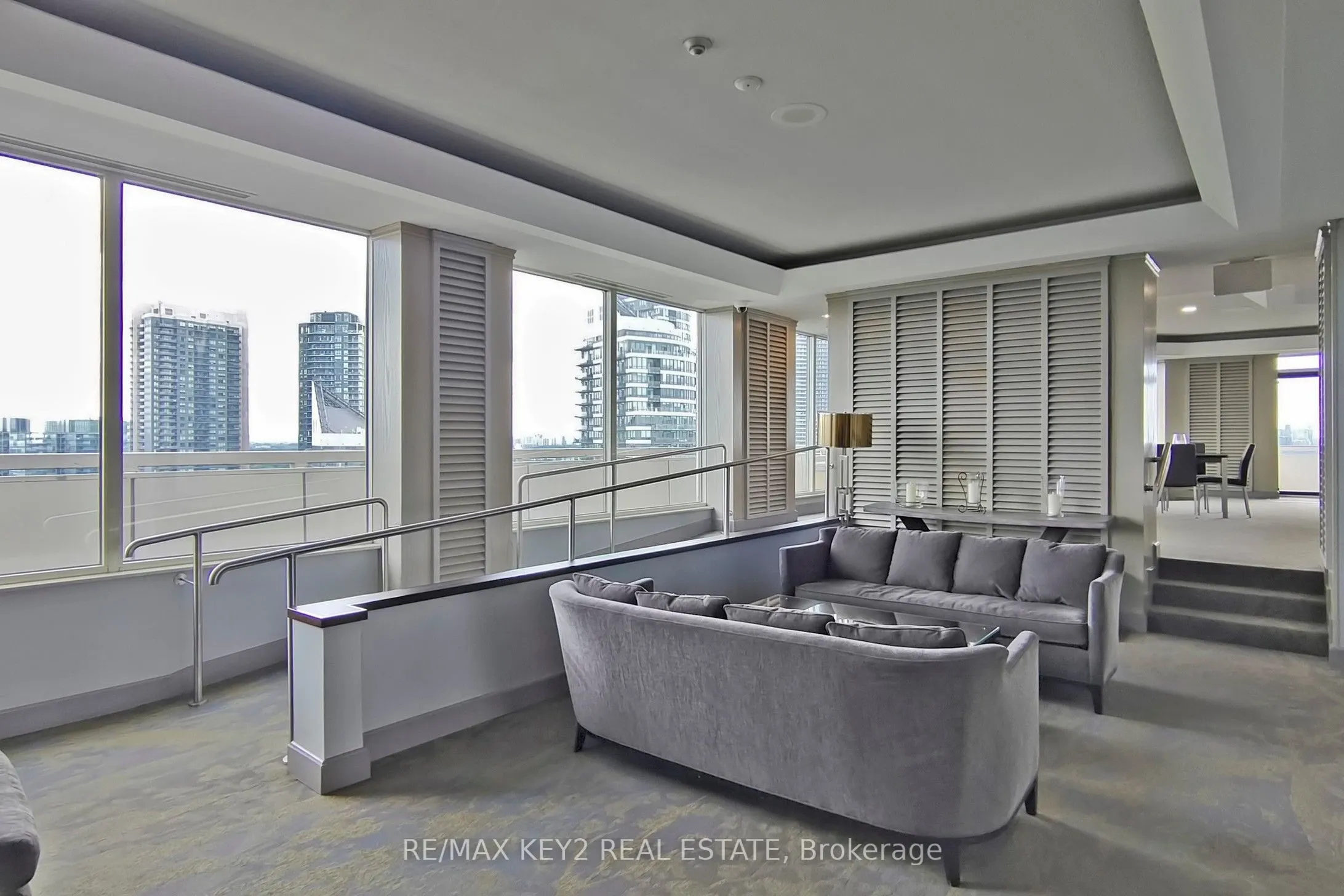 2269 Lake Shore Boulevard W, #210