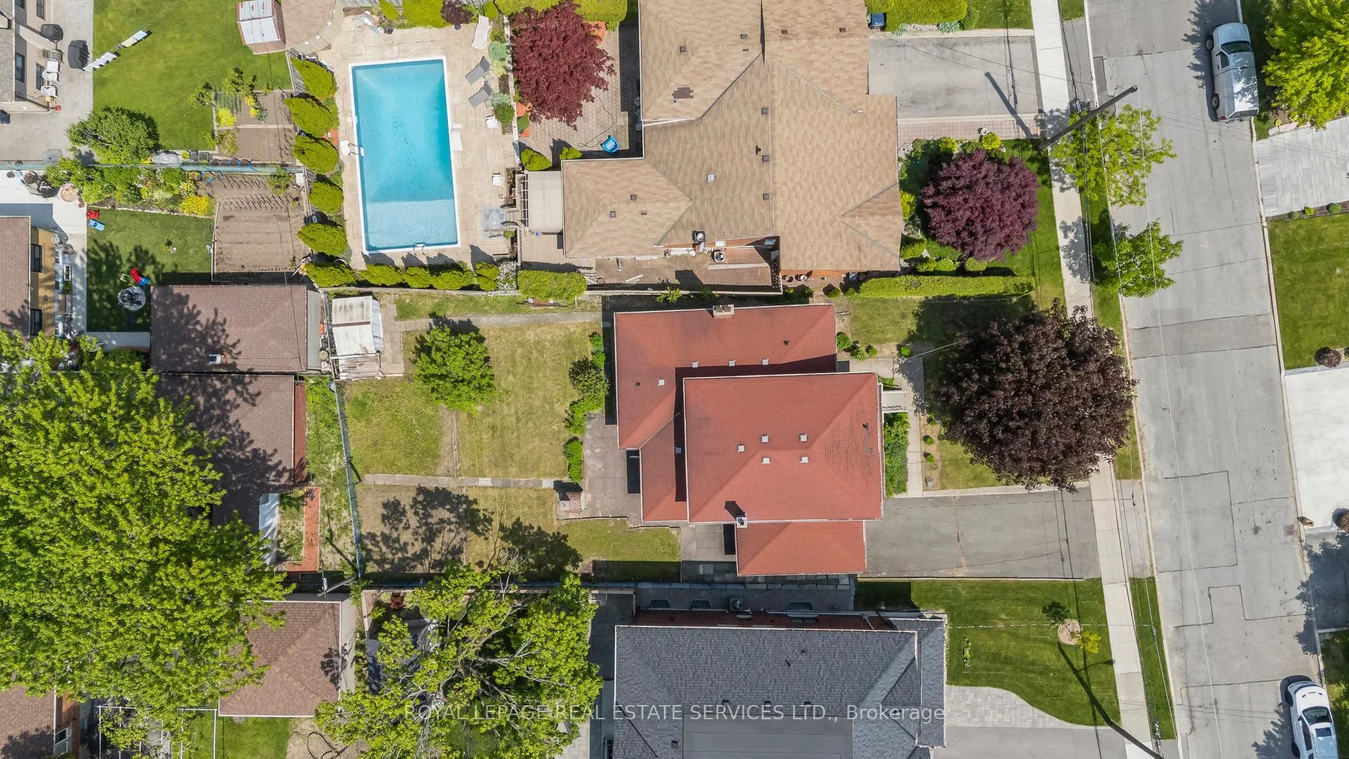 28 Cornelius Parkway