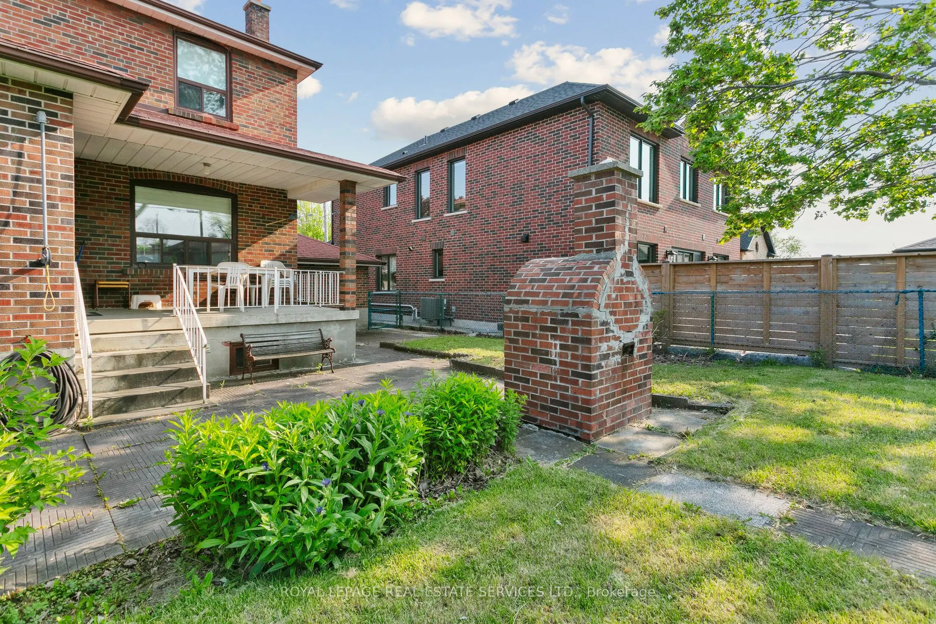 28 Cornelius Parkway