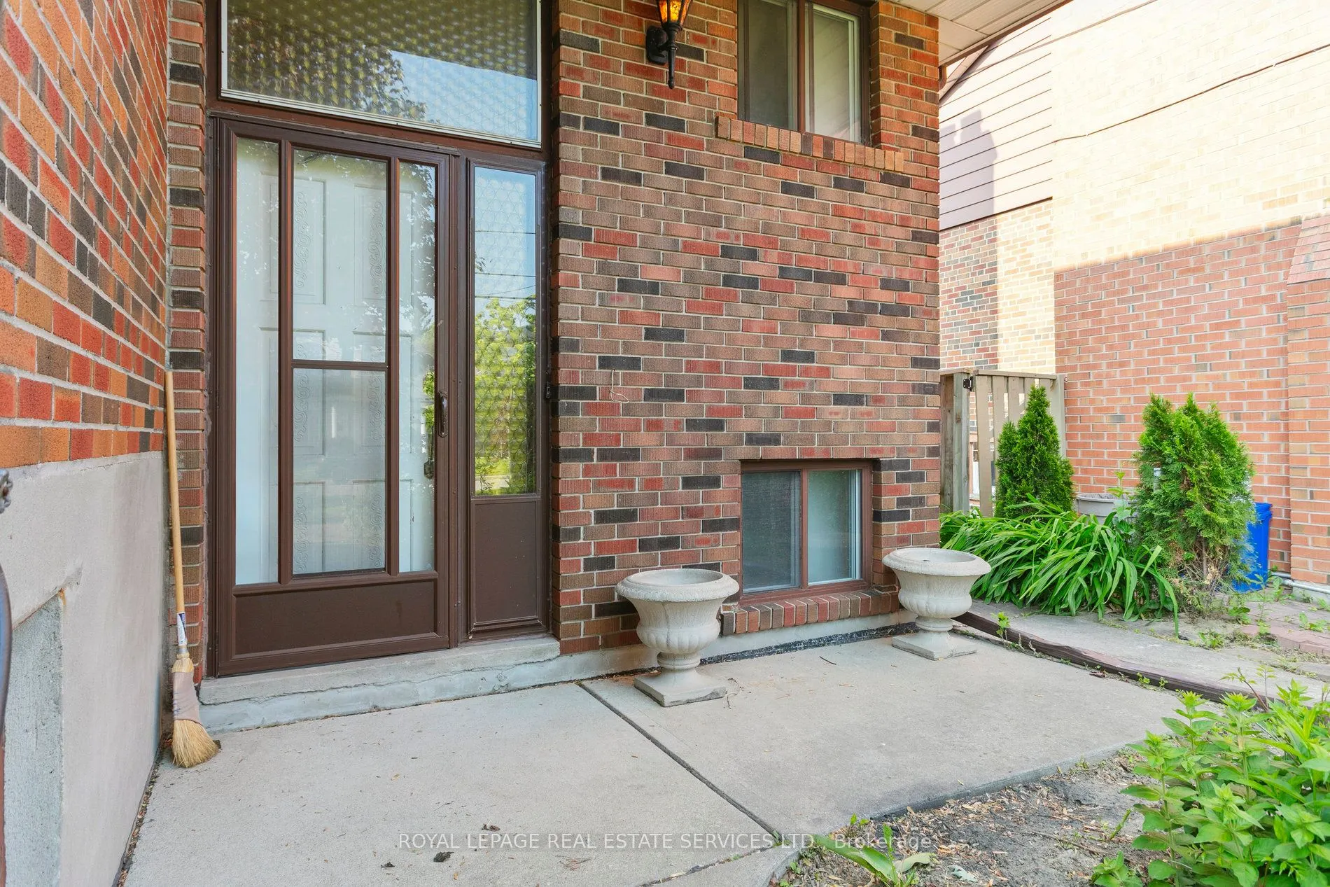 28 Cornelius Parkway