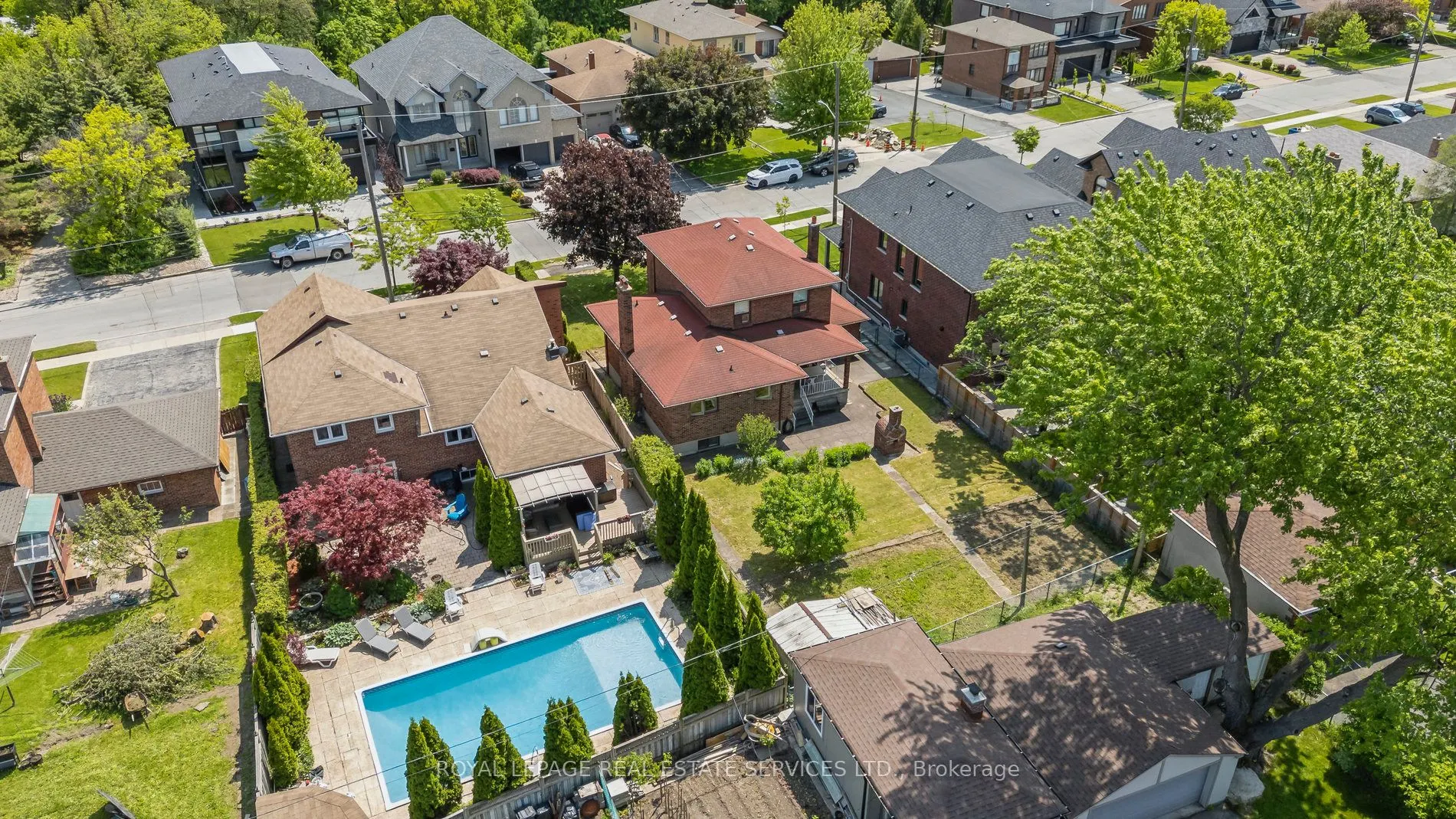 28 Cornelius Parkway
