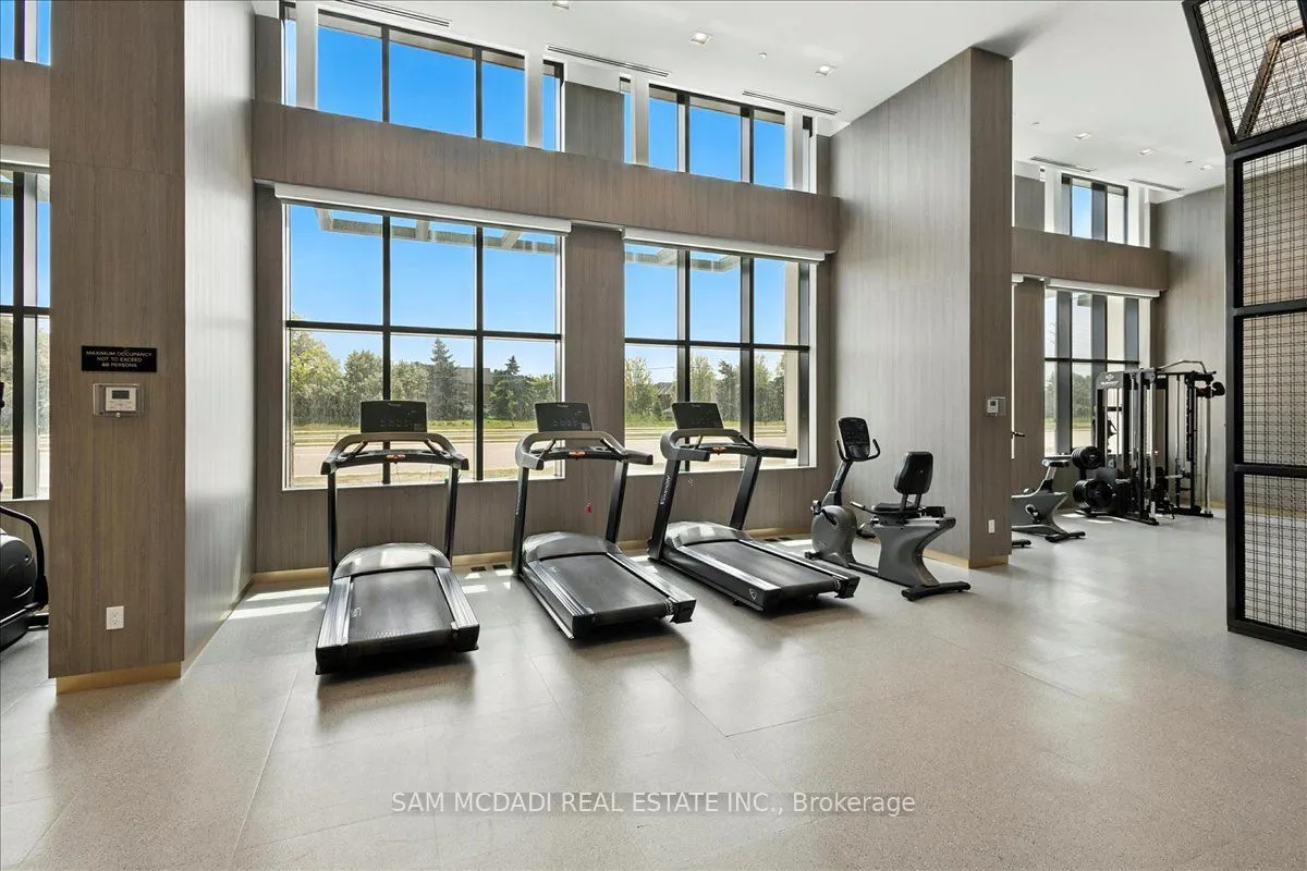 405 Dundas Street W, #722