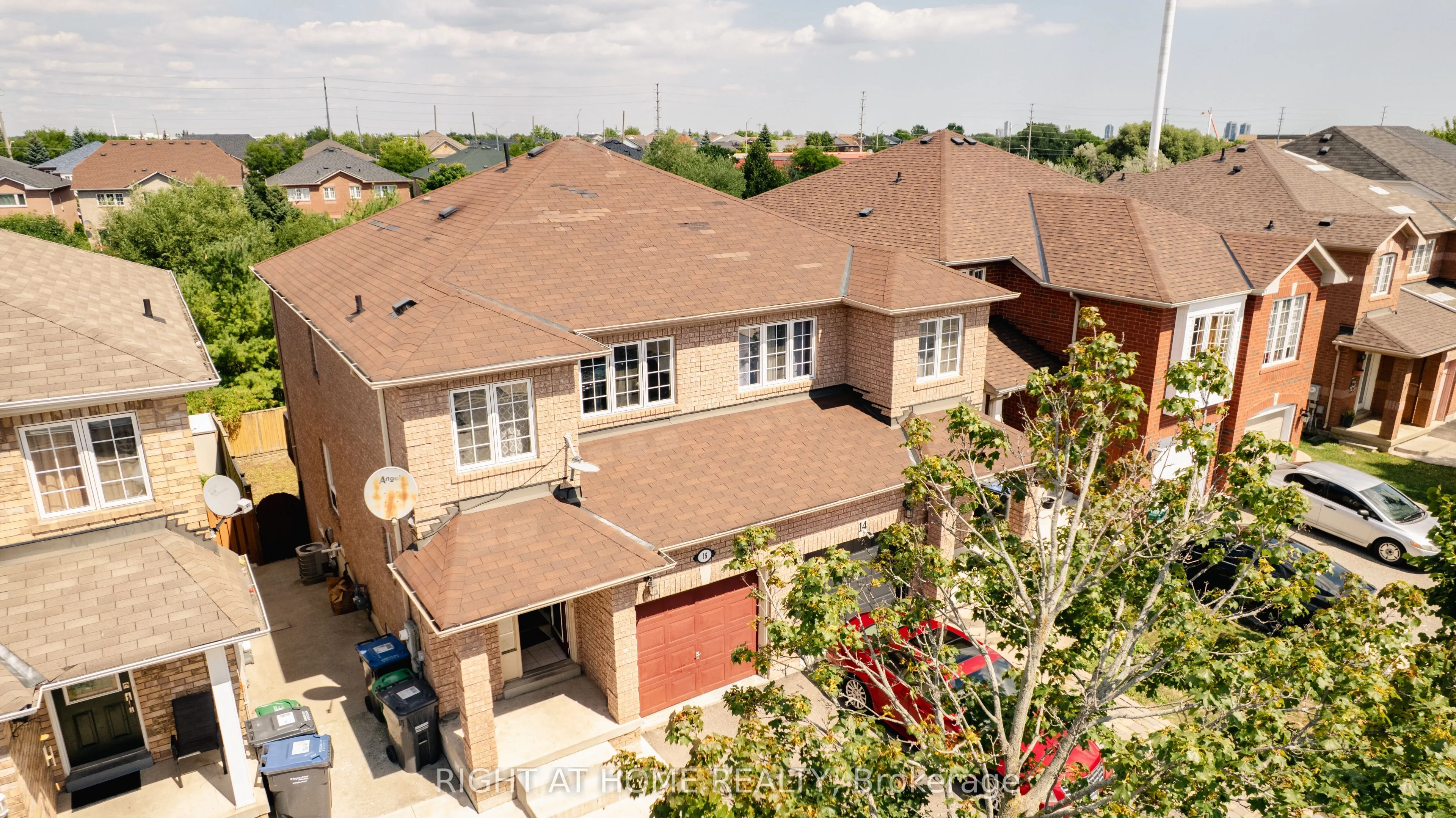 16 Lonestar Crescent