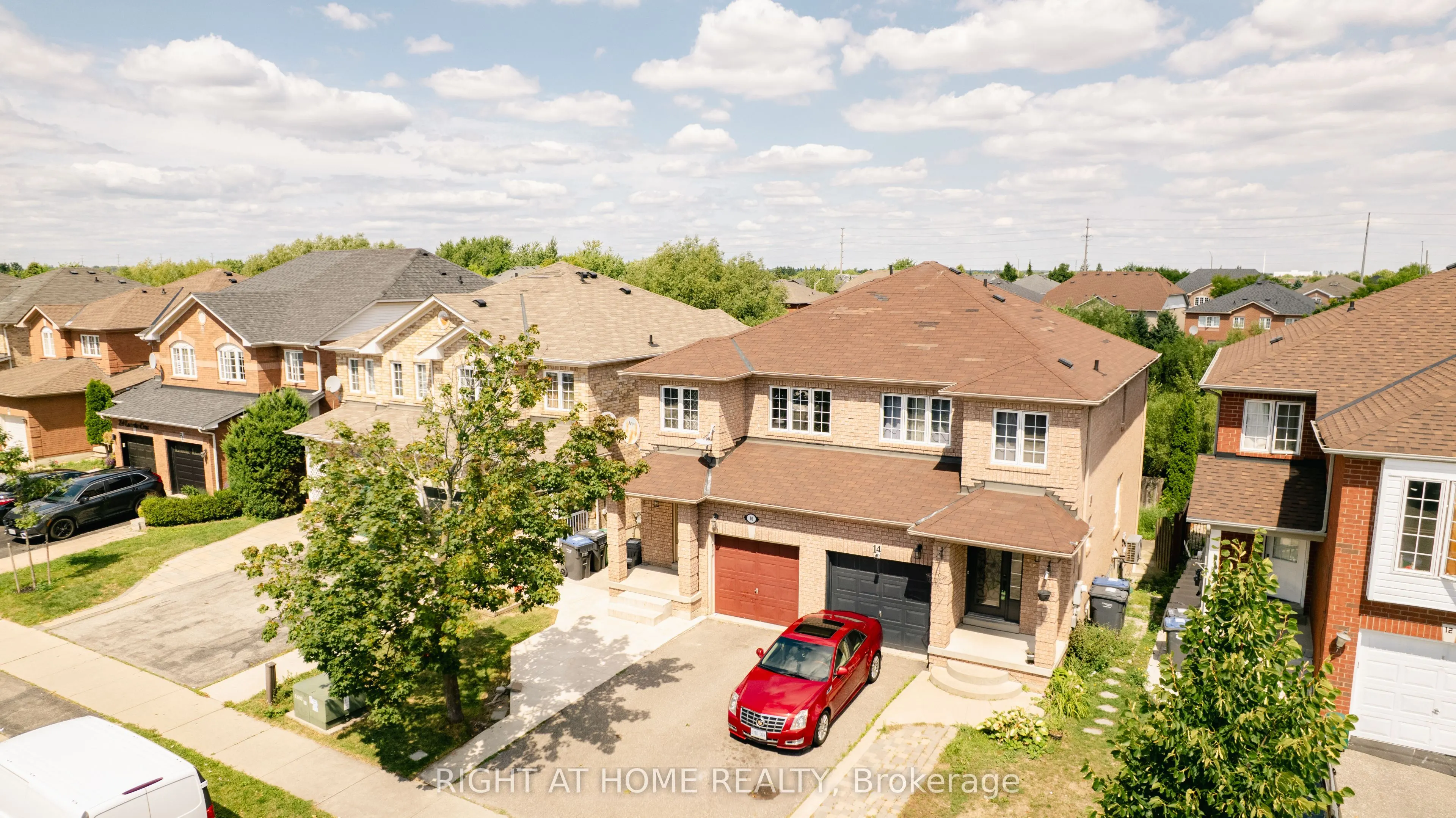 16 Lonestar Crescent