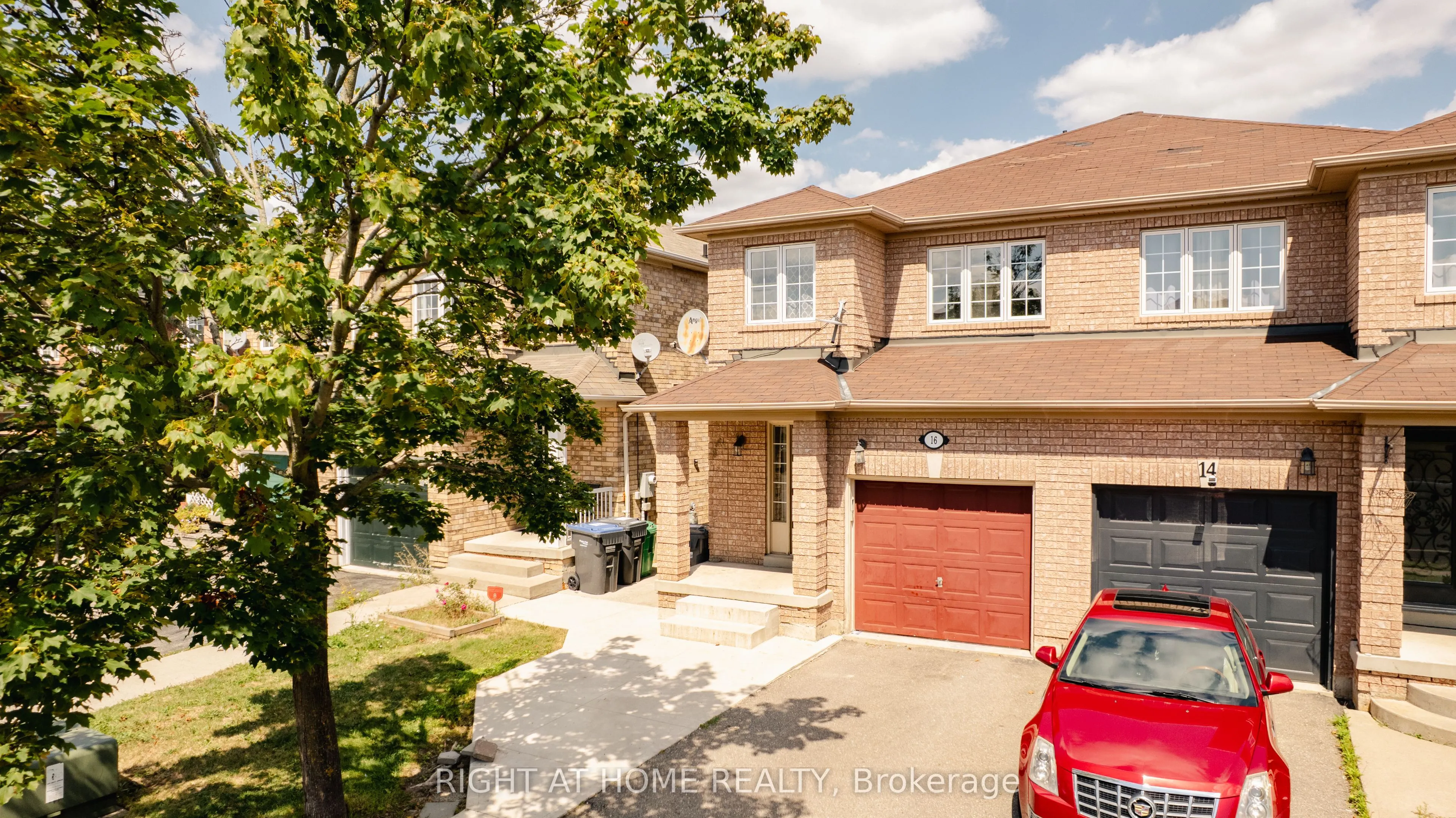 16 Lonestar Crescent