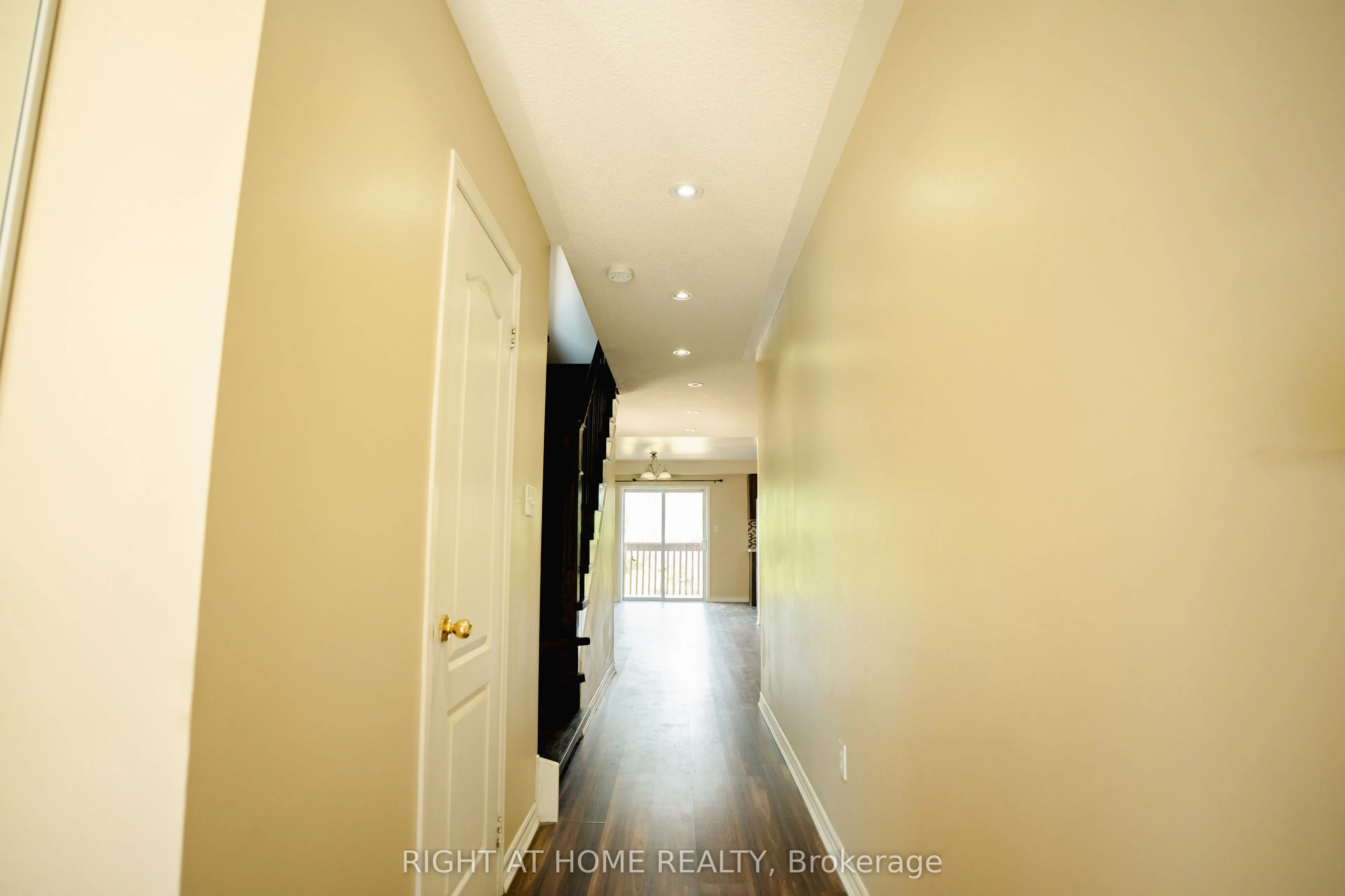 16 Lonestar Crescent