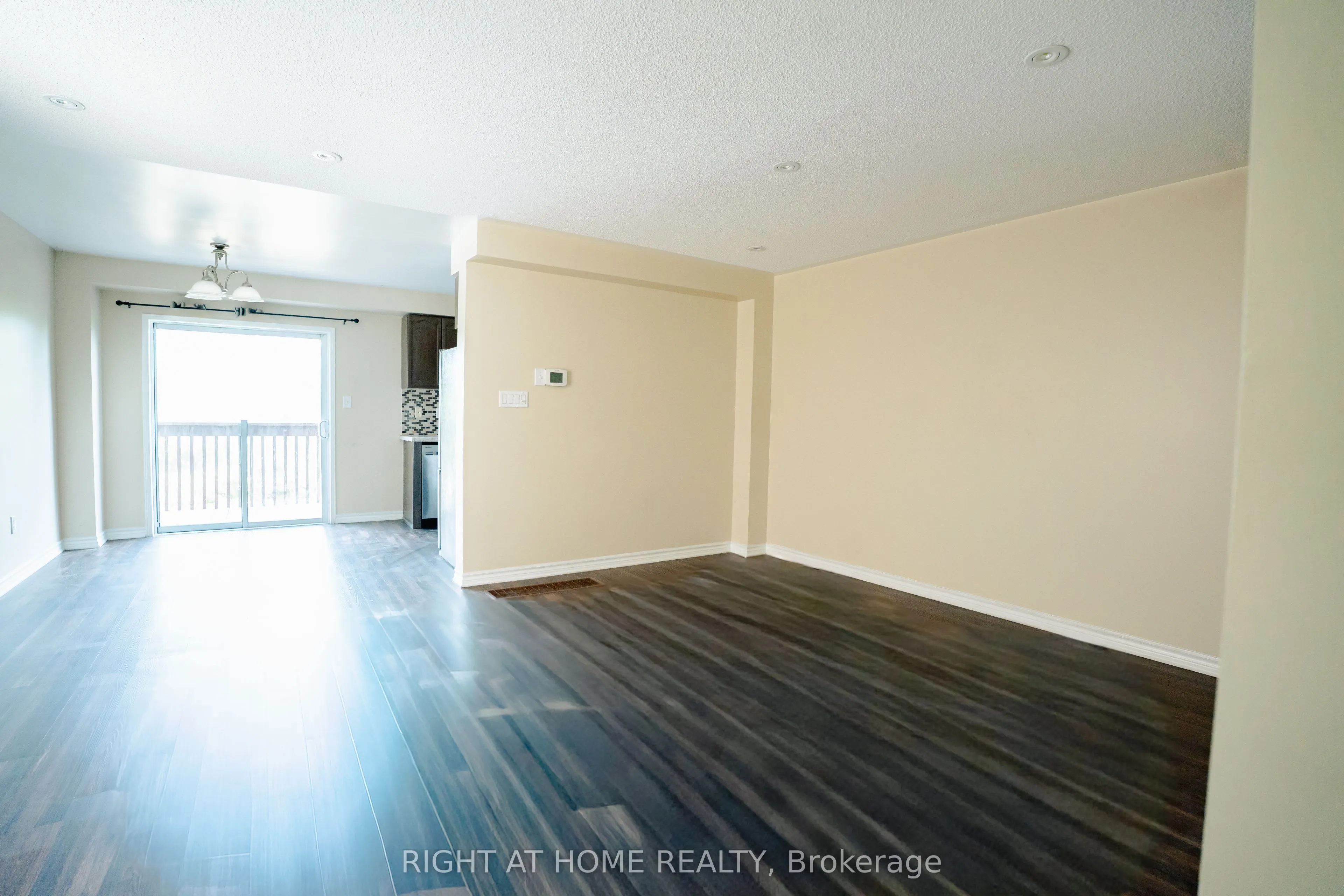 16 Lonestar Crescent