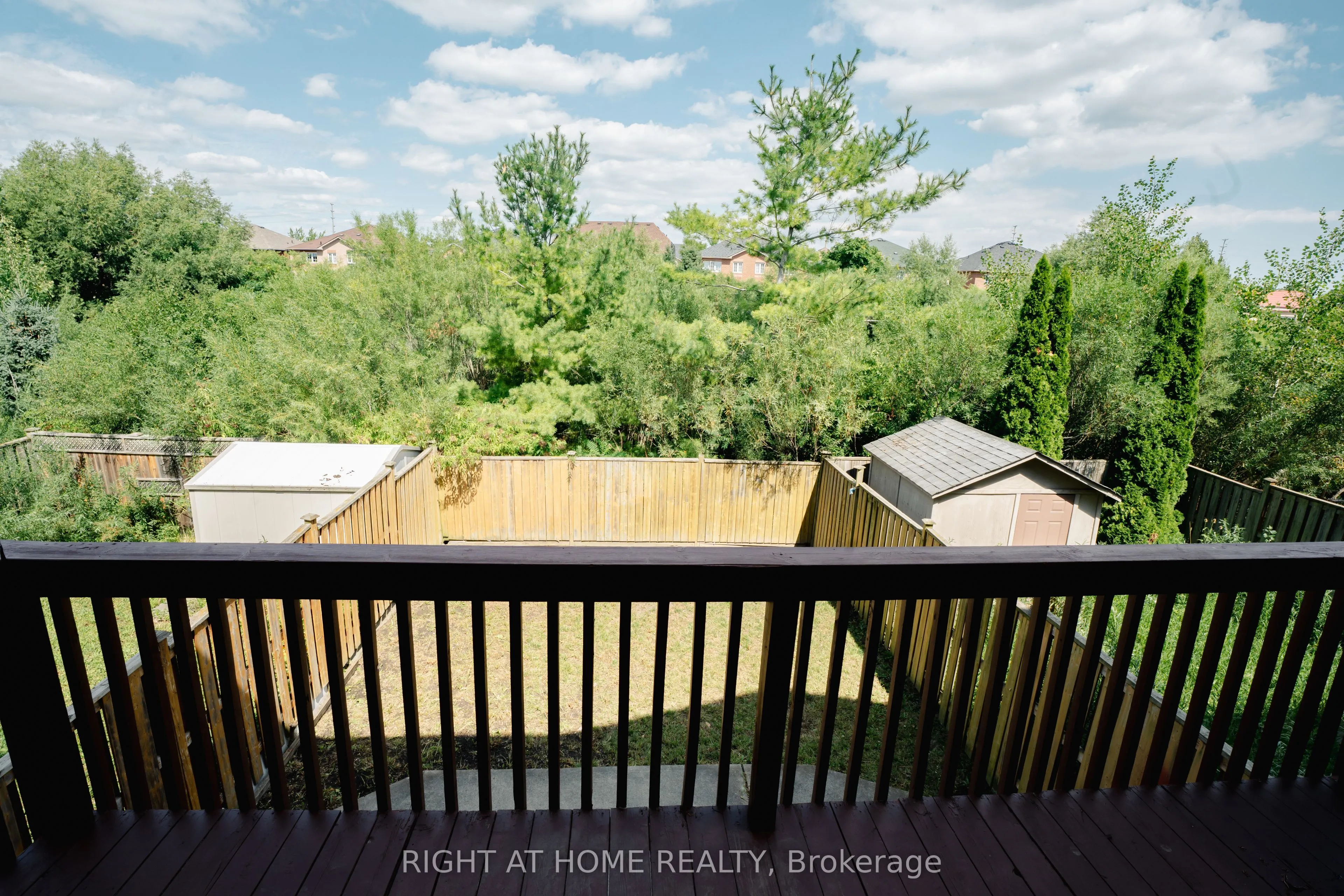 16 Lonestar Crescent
