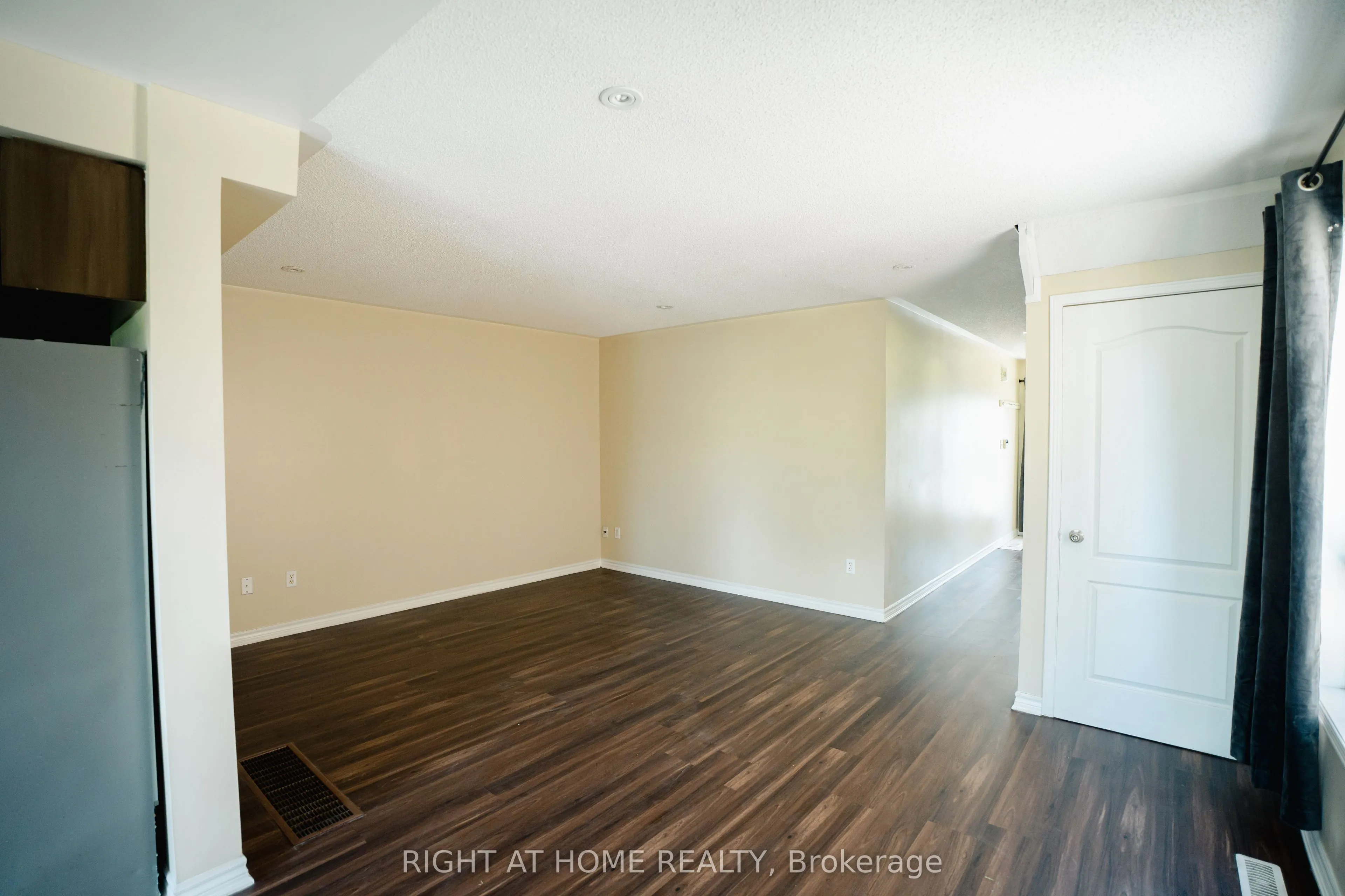 16 Lonestar Crescent
