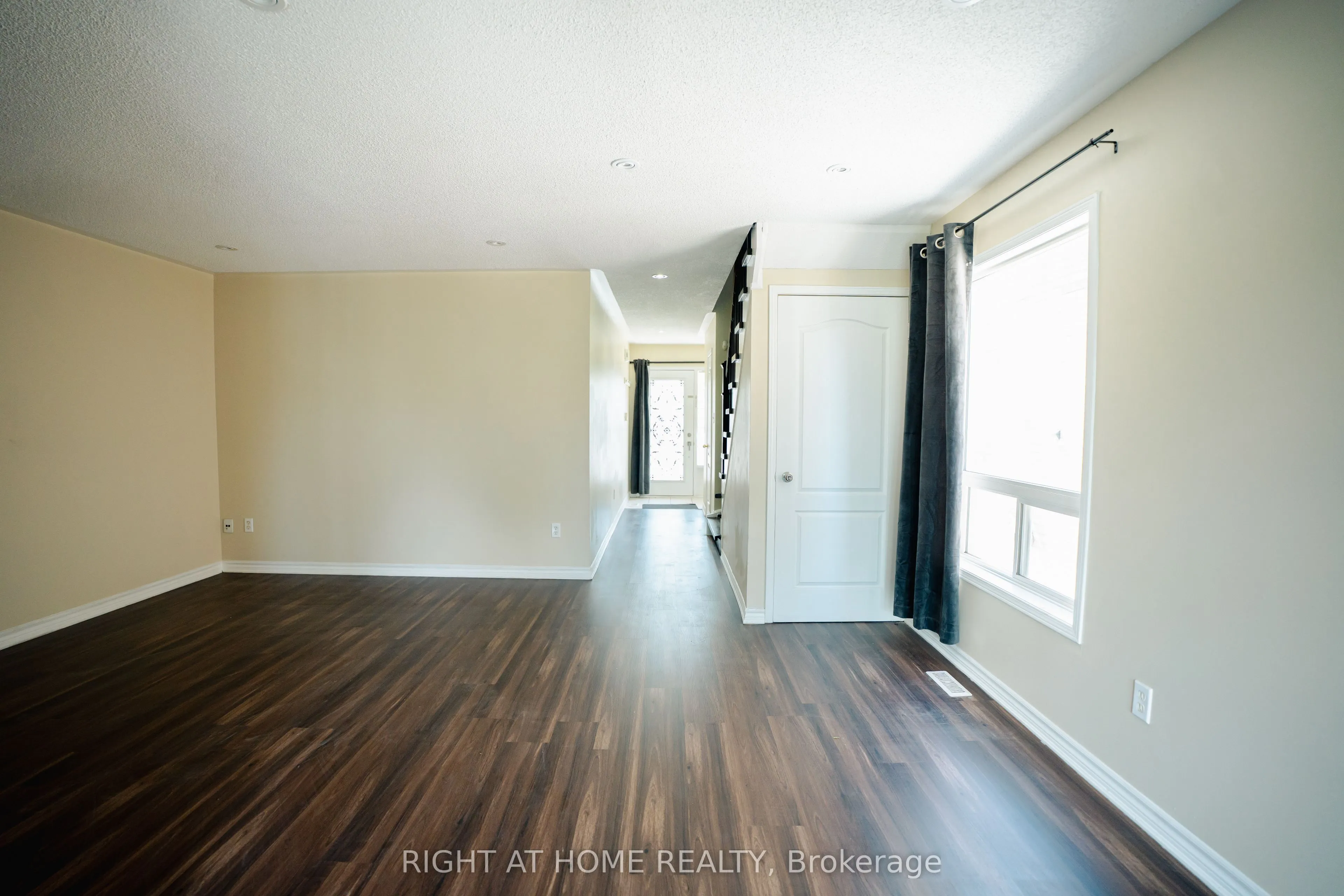 16 Lonestar Crescent