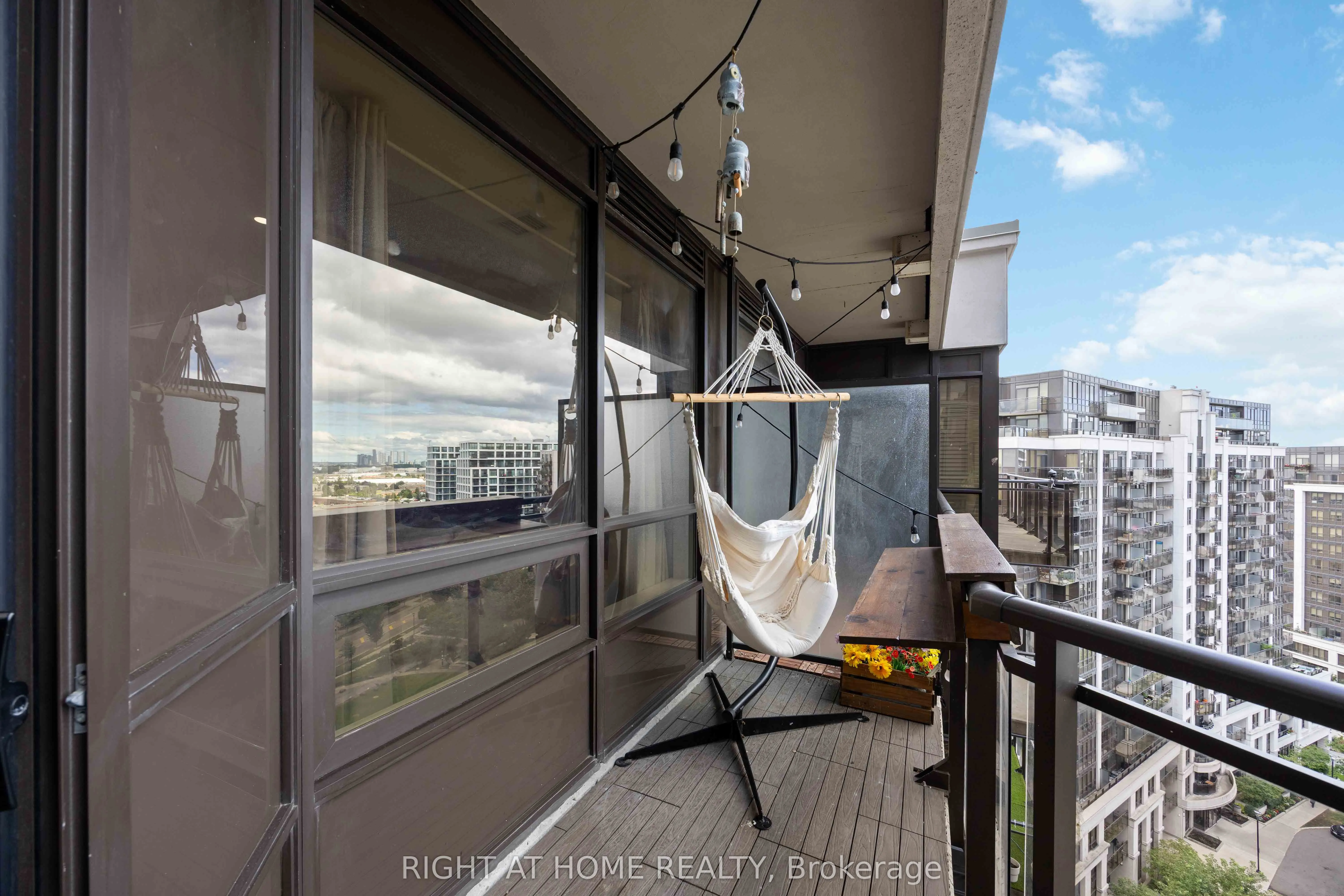 1060 Sheppard Avenue W, #1521