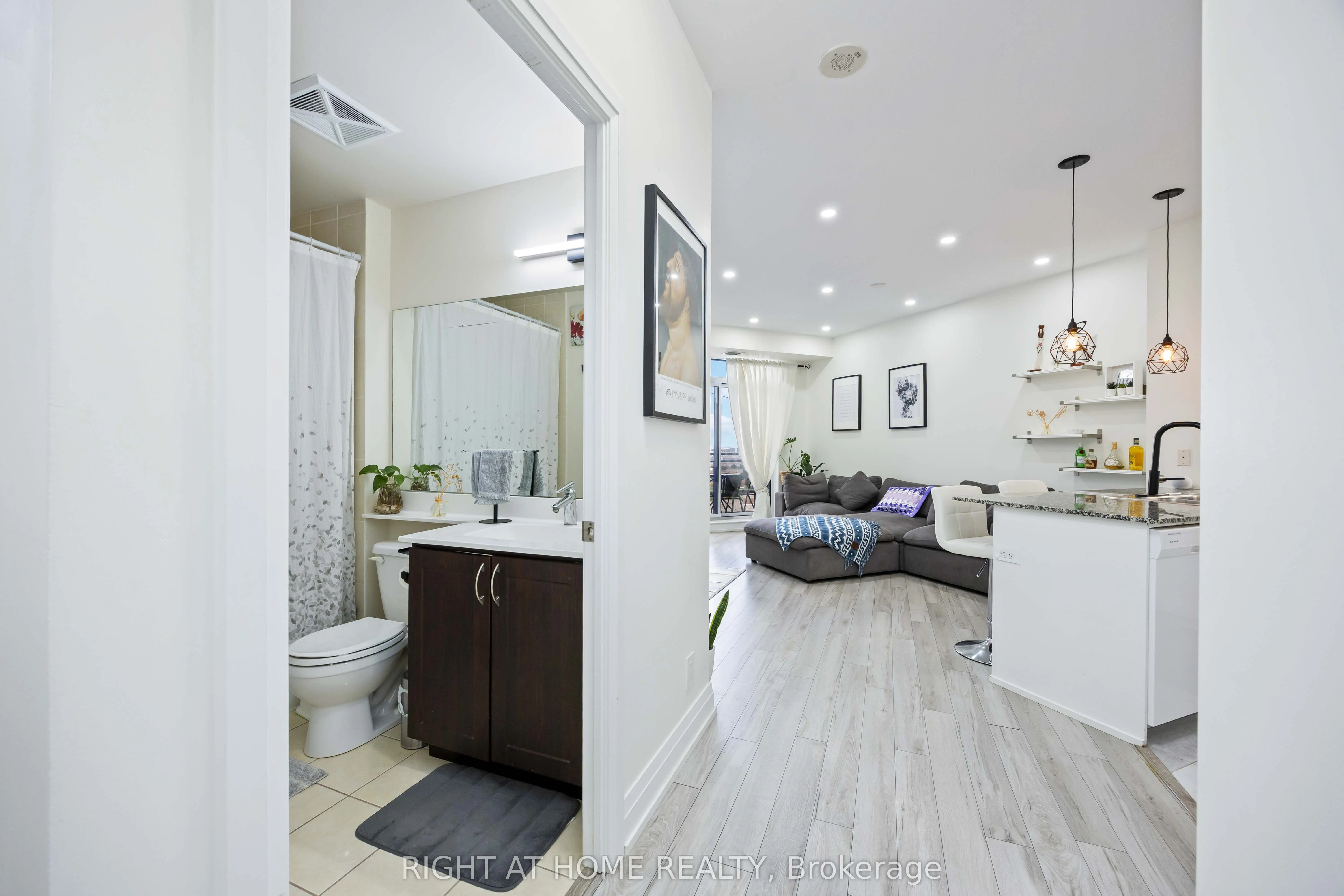 1060 Sheppard Avenue W, #1521