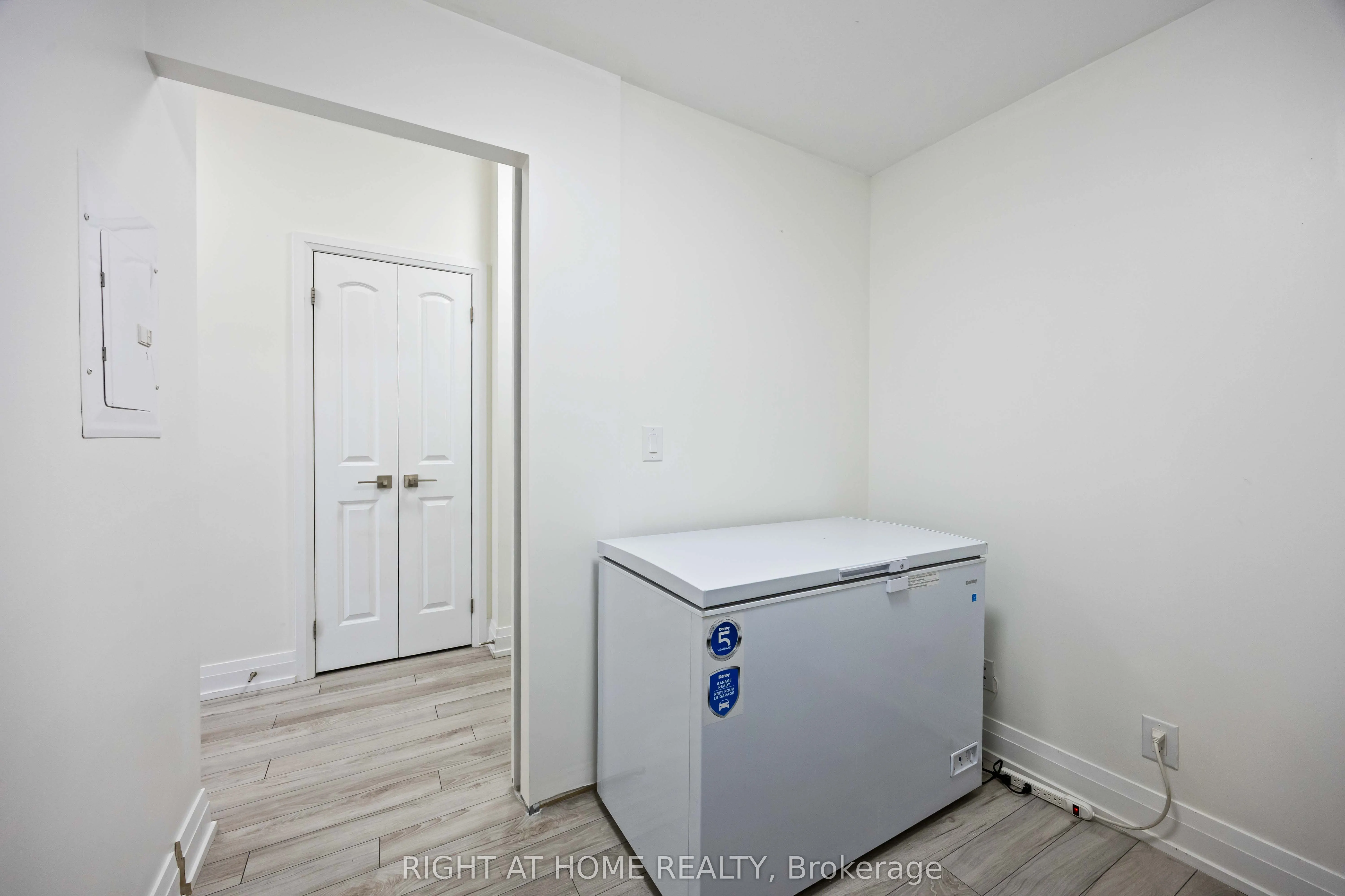 1060 Sheppard Avenue W, #1521
