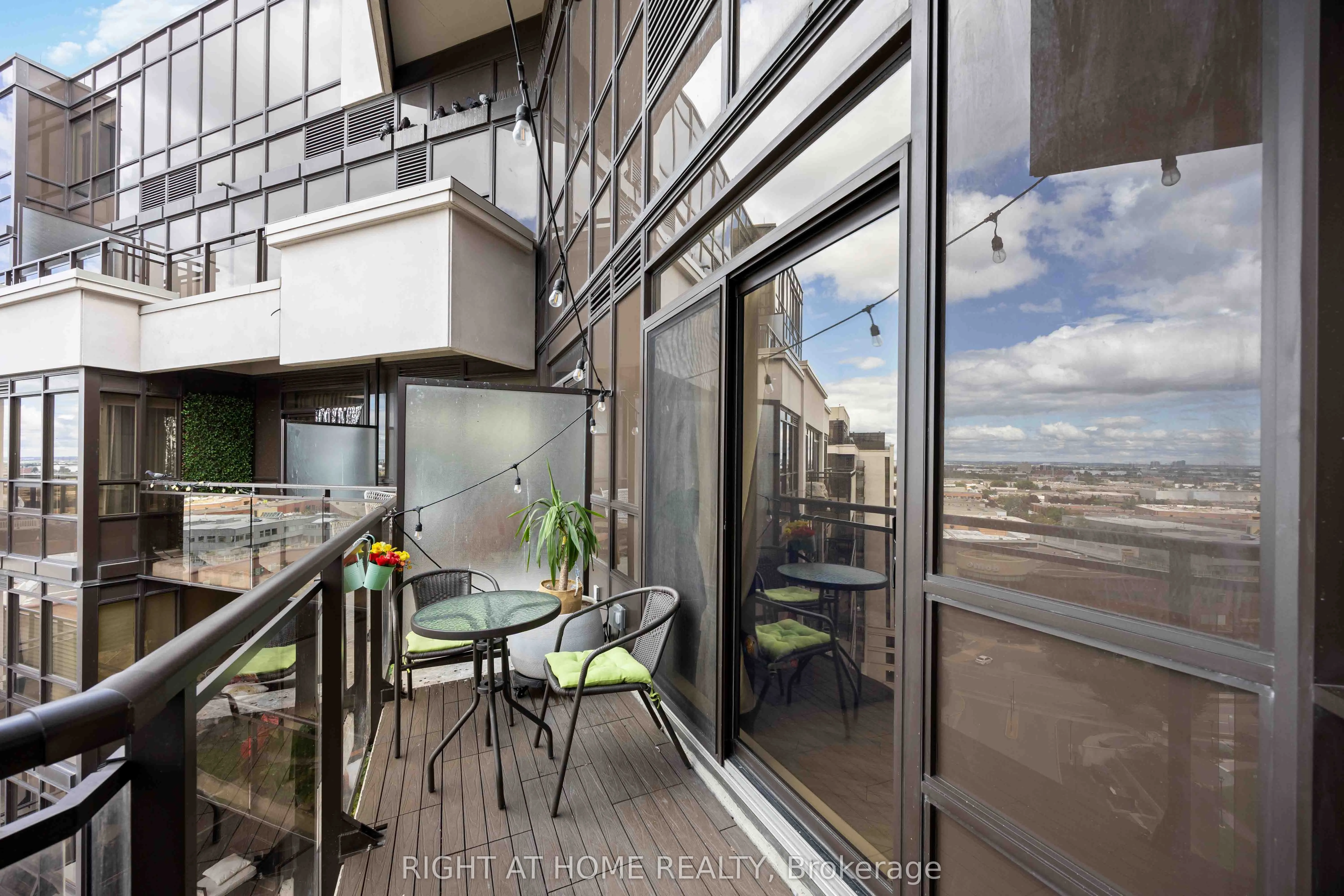 1060 Sheppard Avenue W, #1521