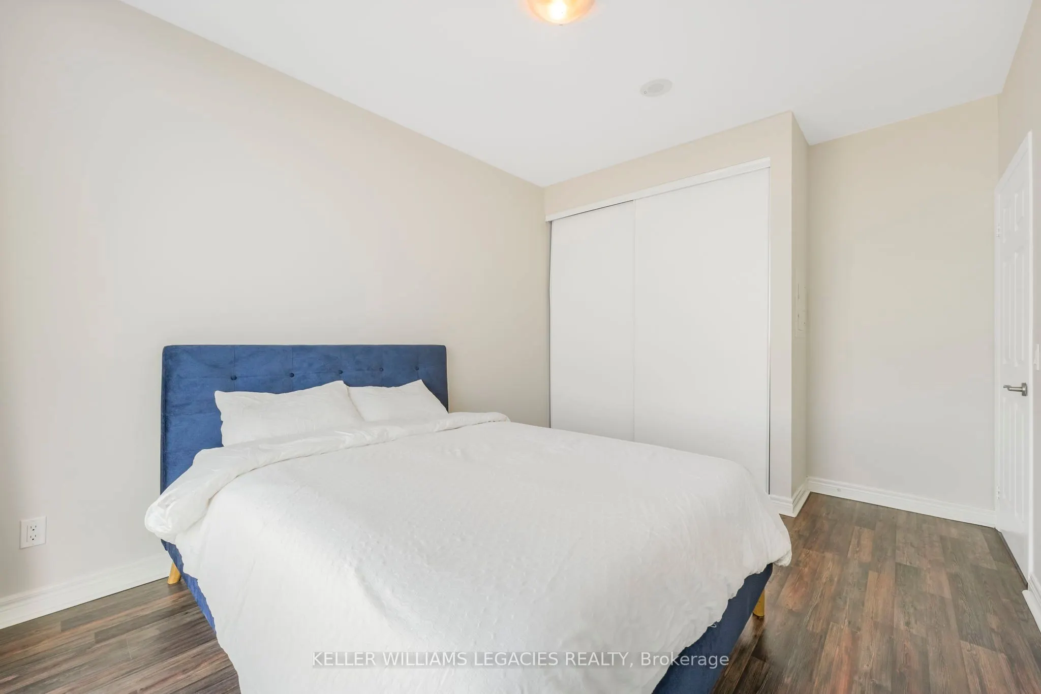 339 Rathburn Road W, #PH18
