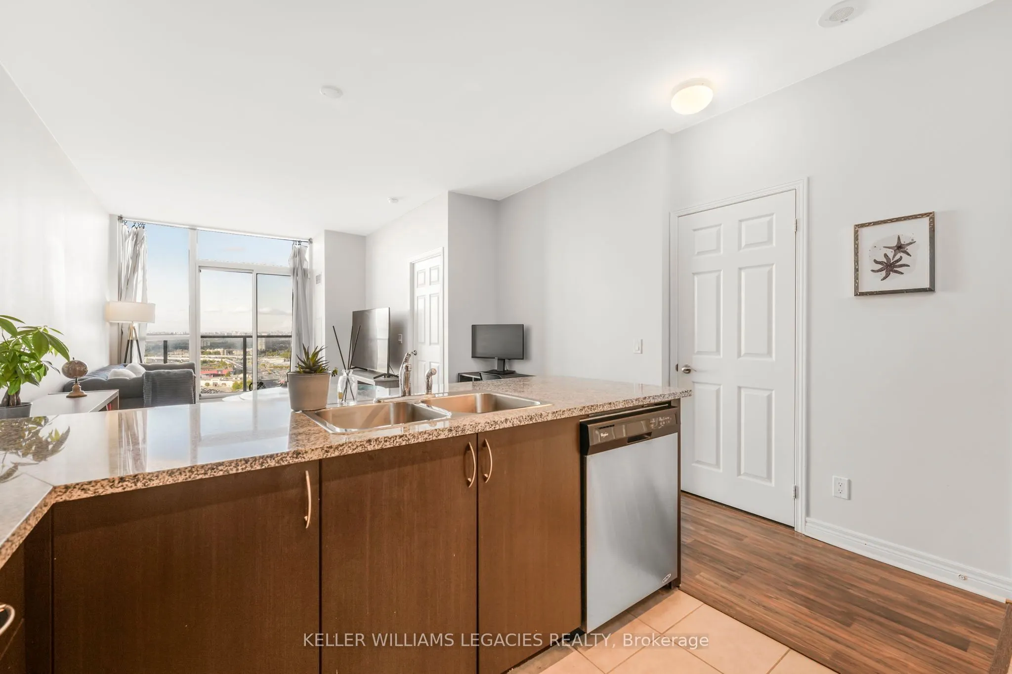 339 Rathburn Road W, #PH18
