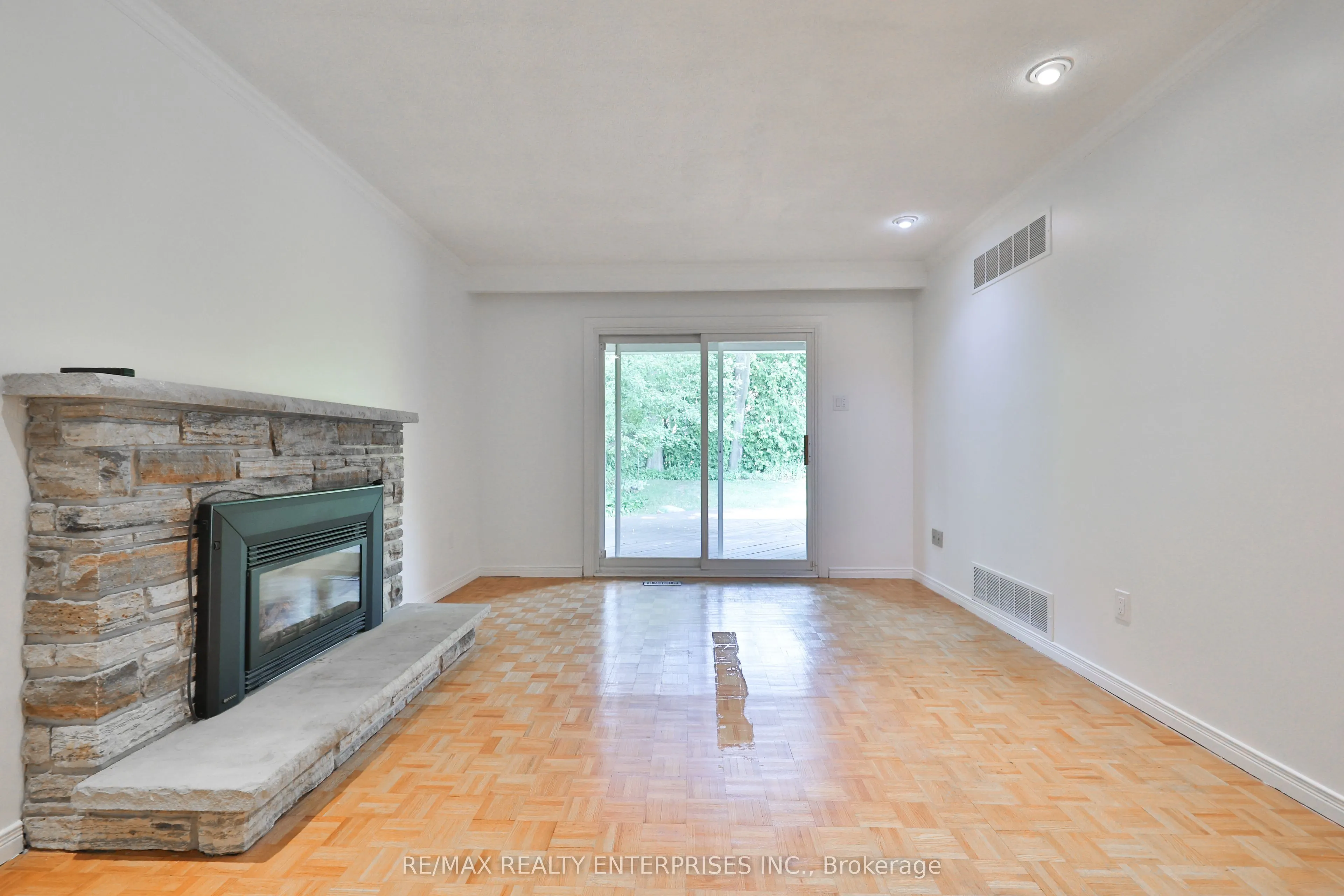 2501 Benedet Drive