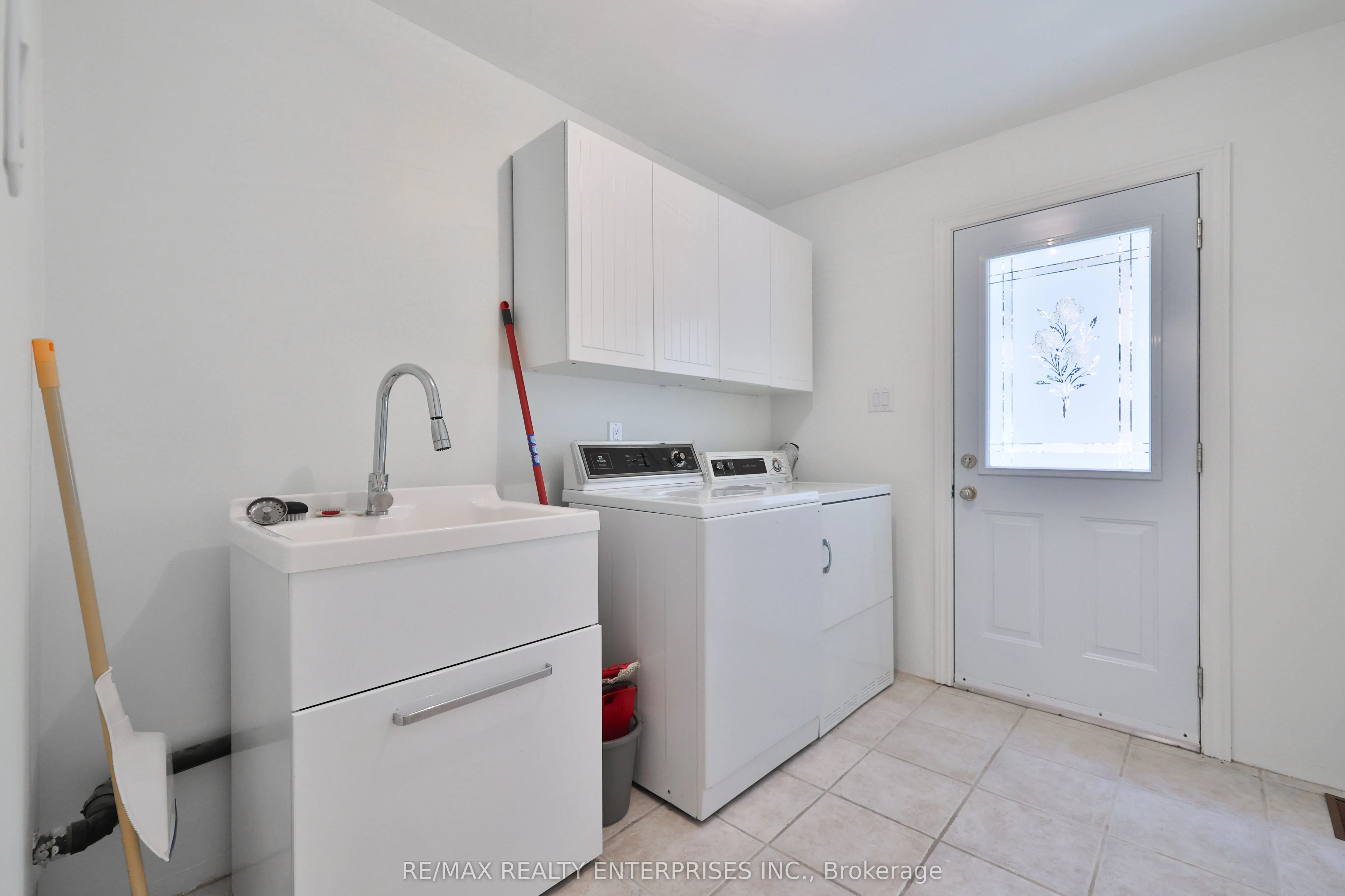 2501 Benedet Drive