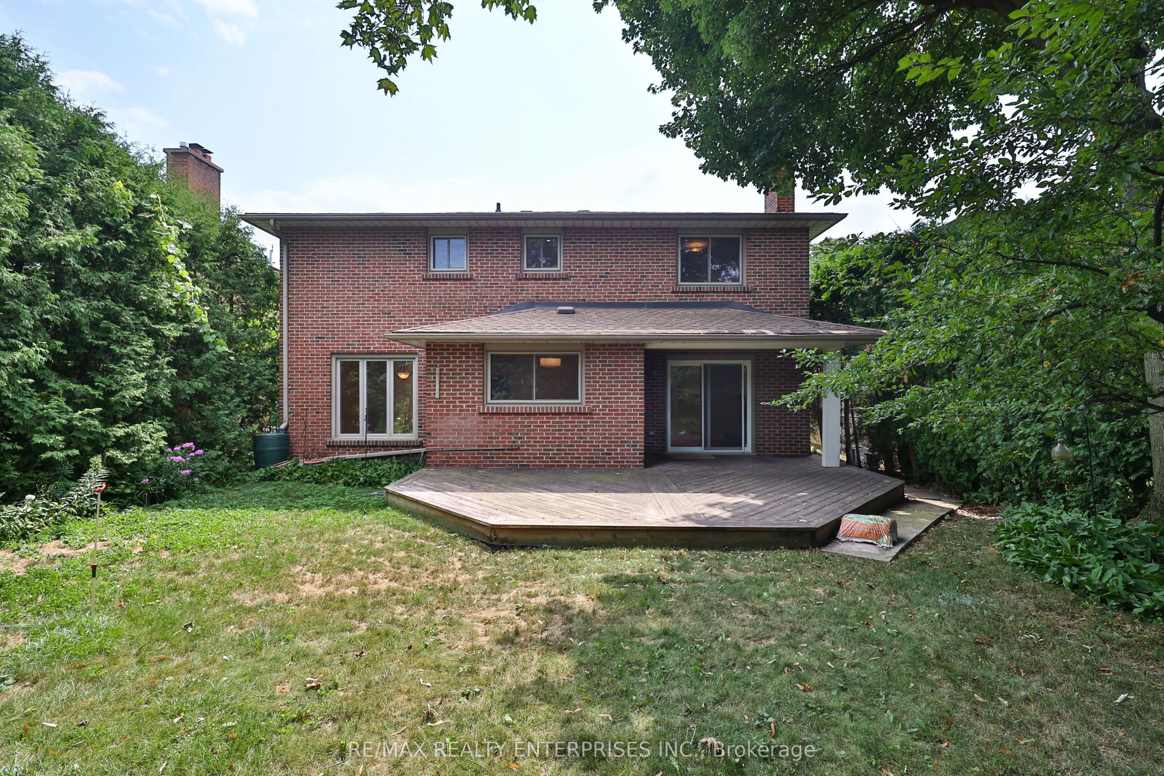 2501 Benedet Drive