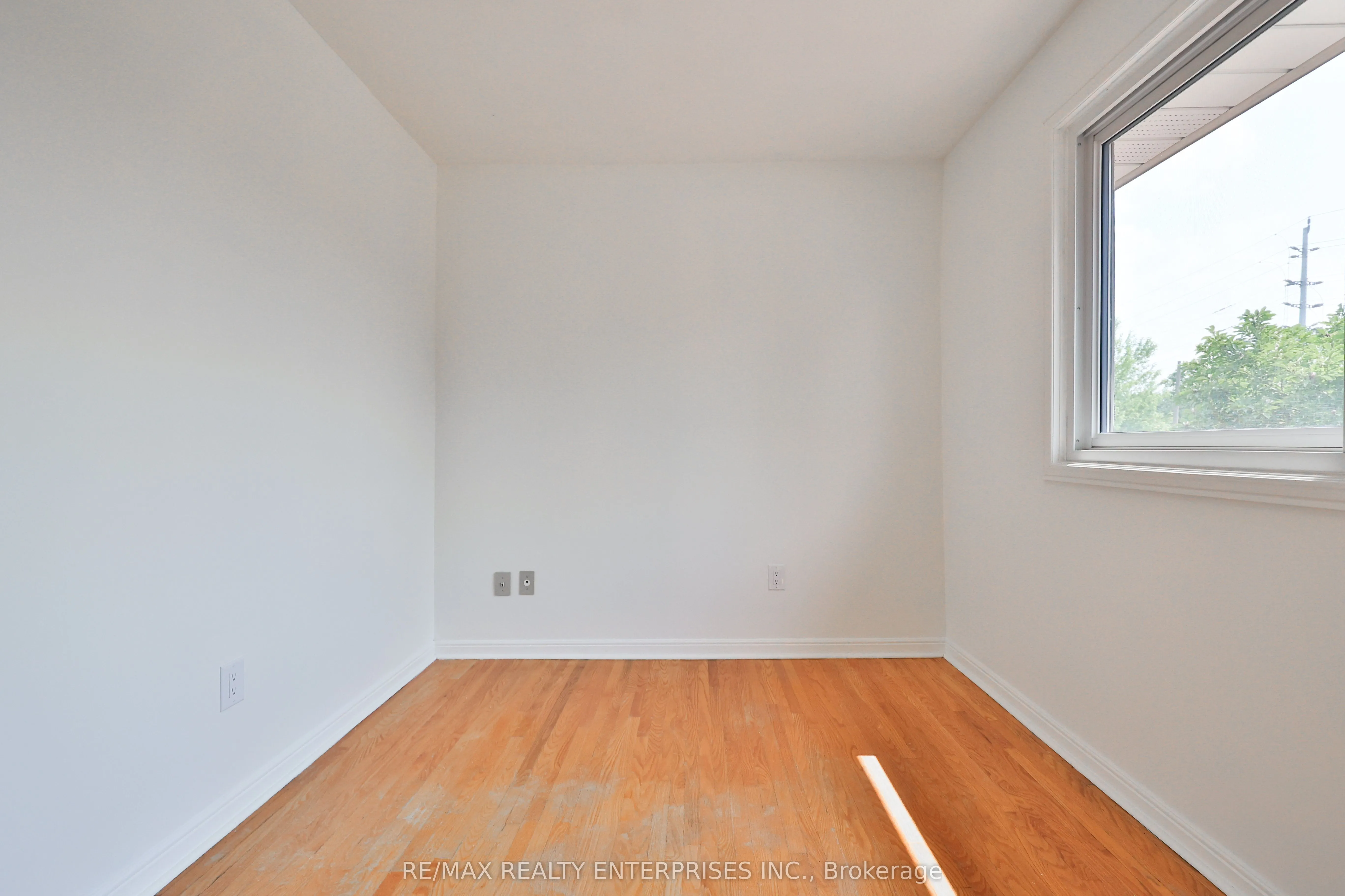 2501 Benedet Drive