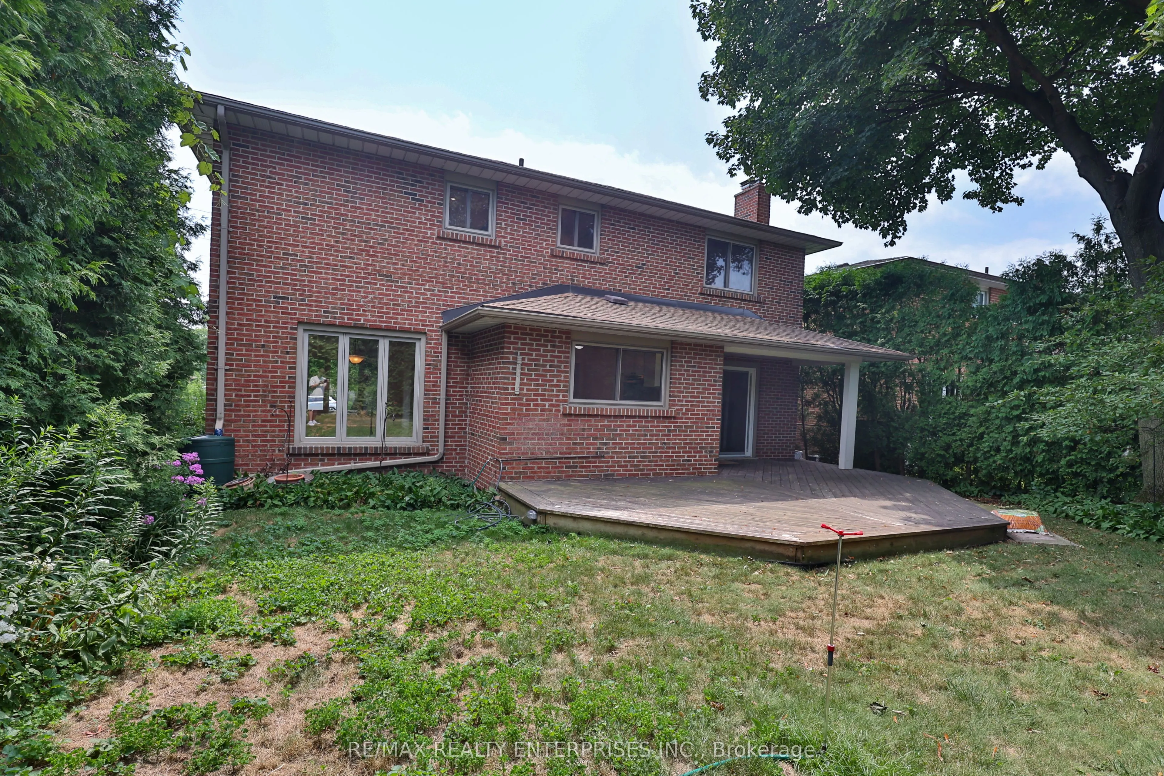 2501 Benedet Drive