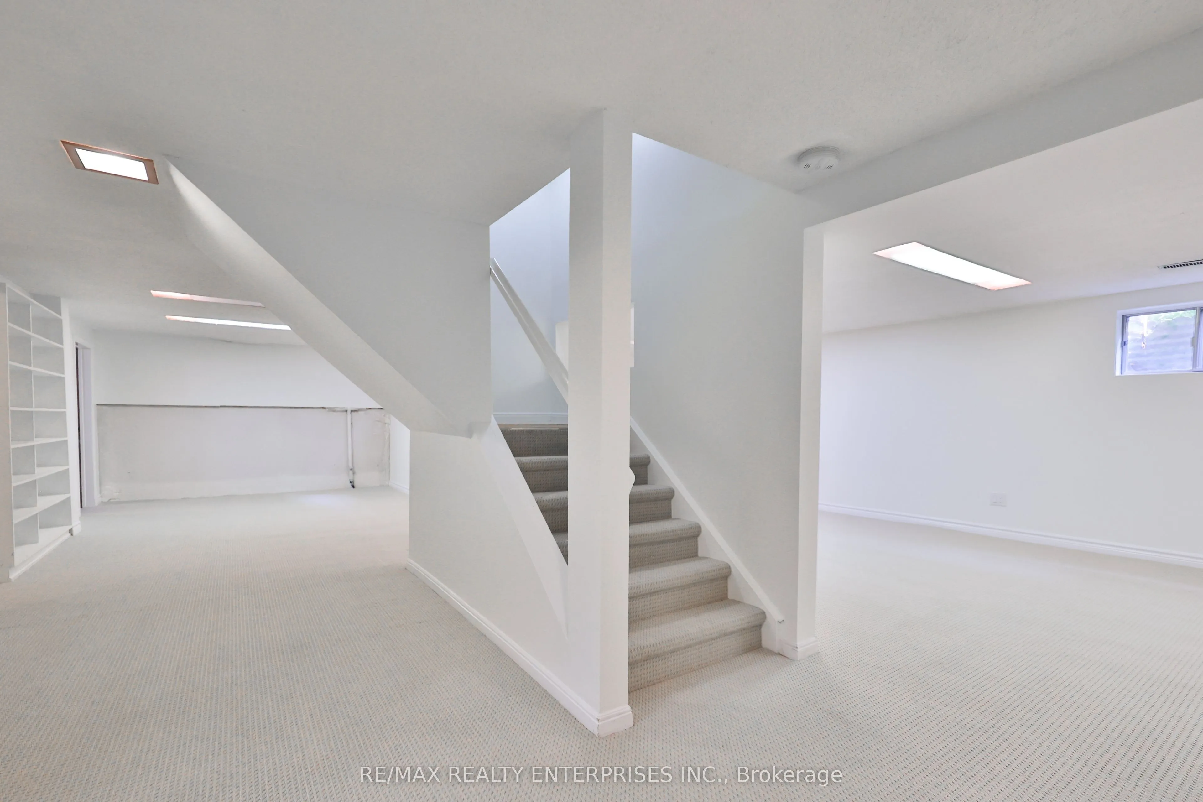 2501 Benedet Drive