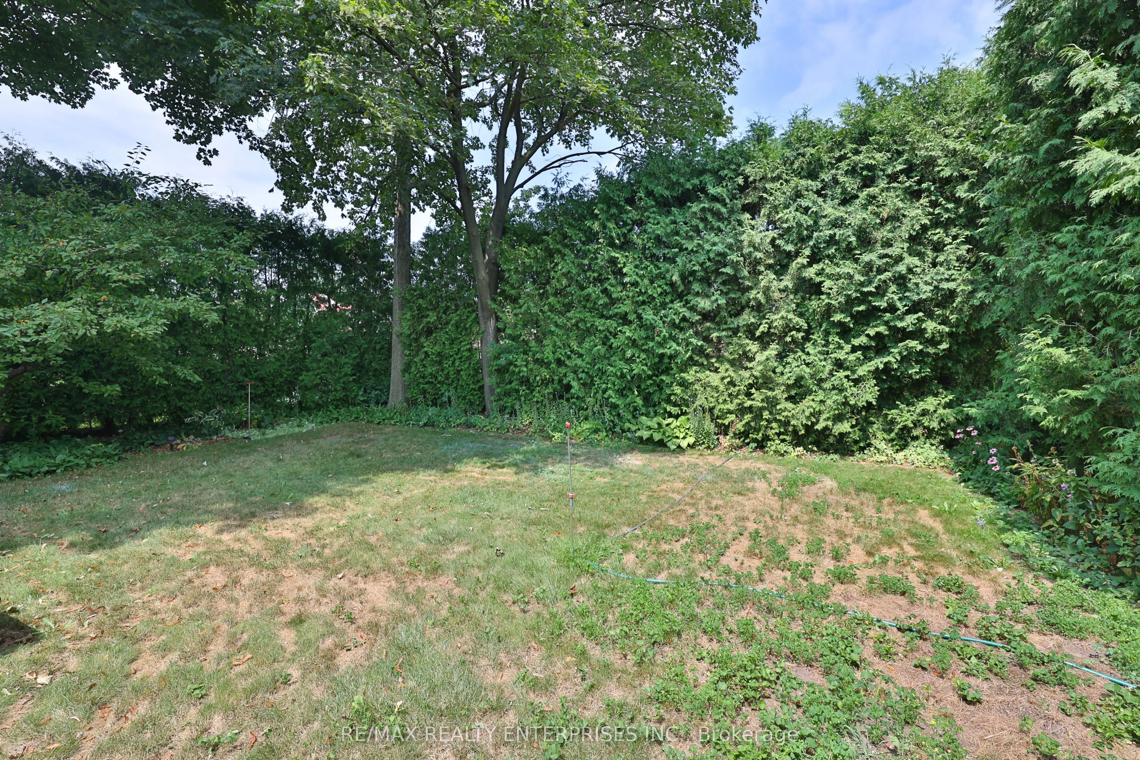 2501 Benedet Drive