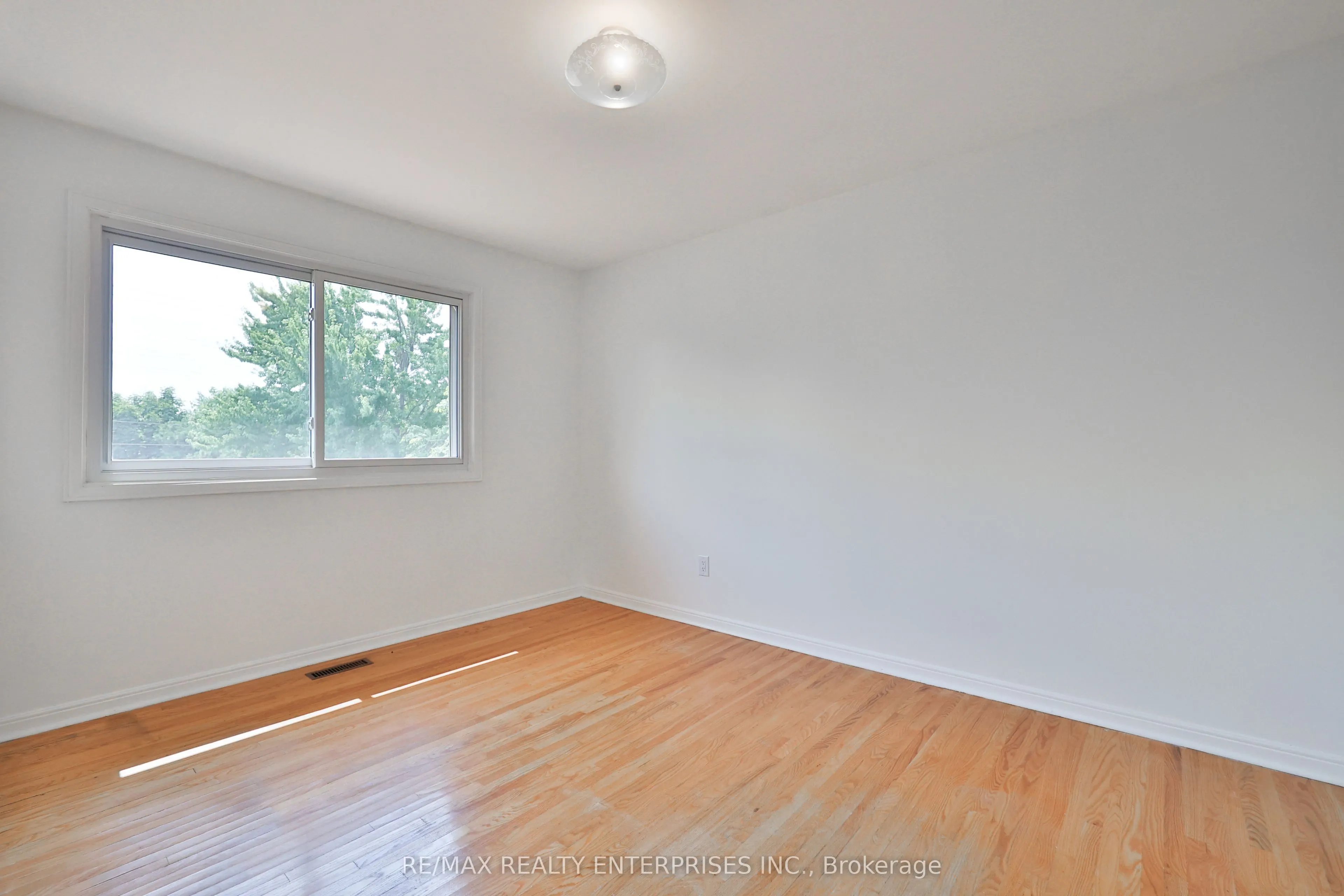2501 Benedet Drive