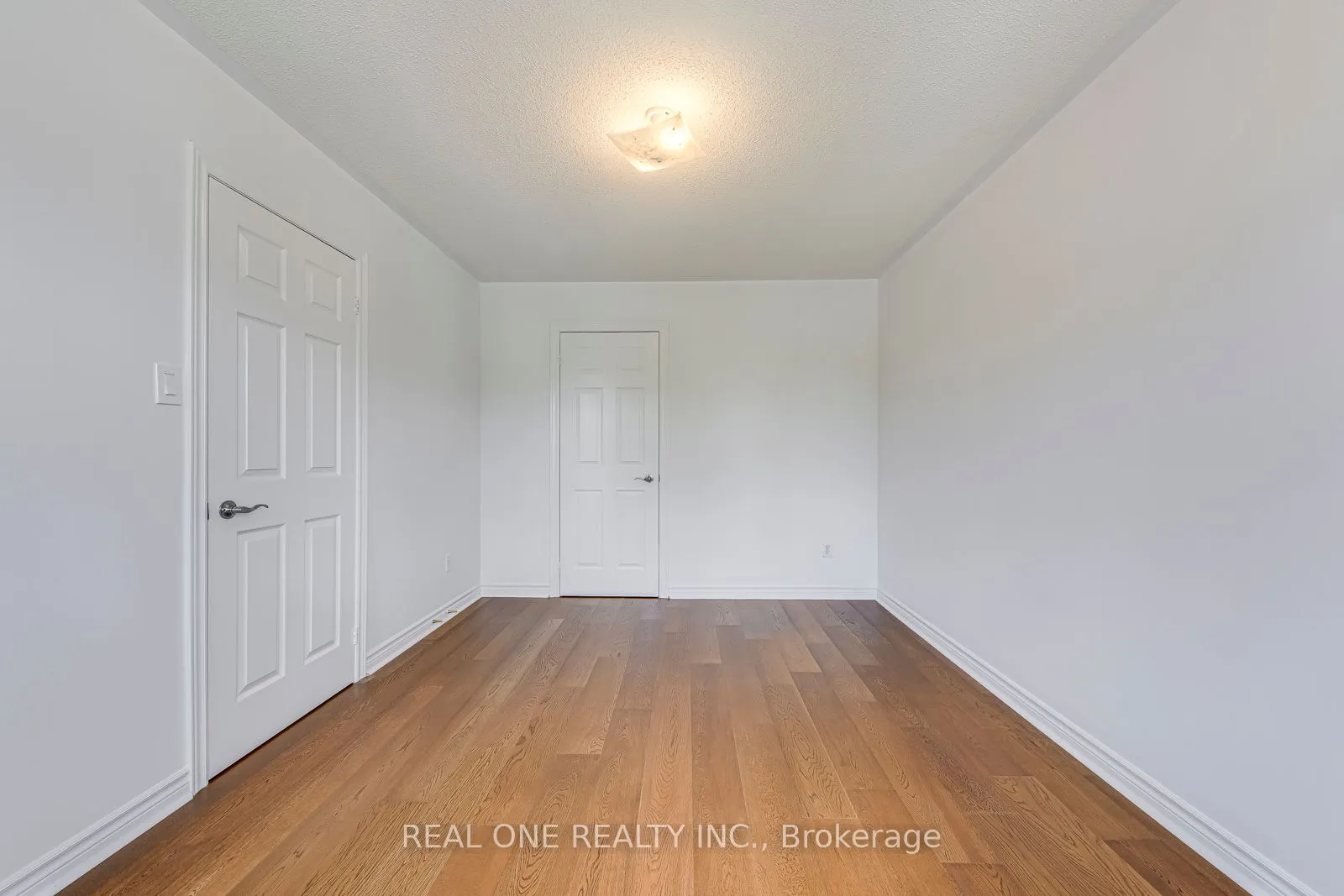 5192 Castlefield Drive