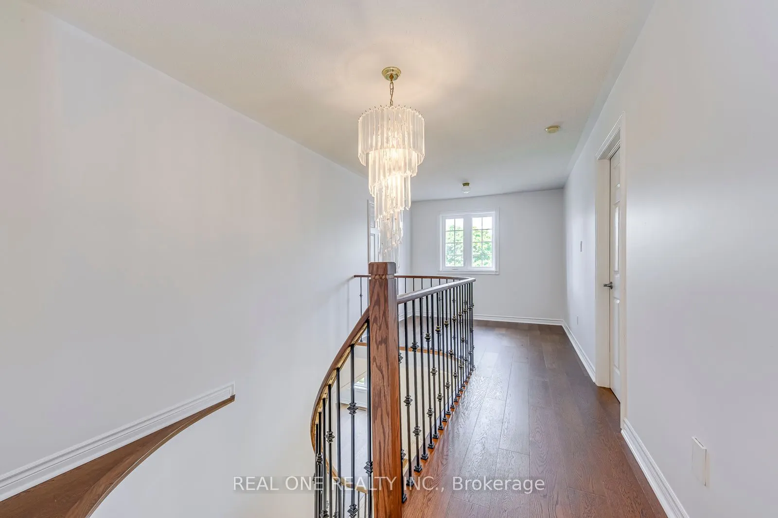 5192 Castlefield Drive