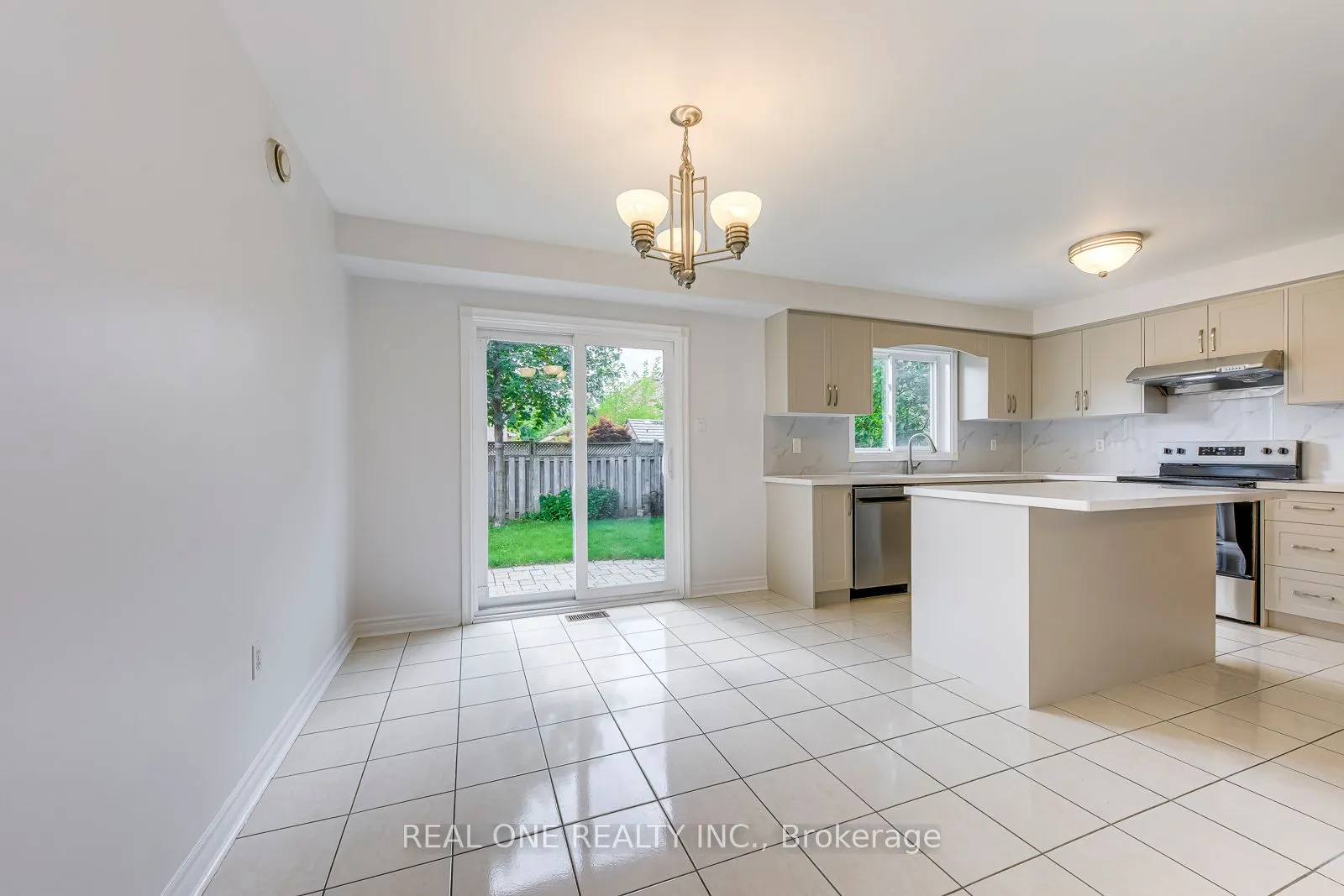 5192 Castlefield Drive